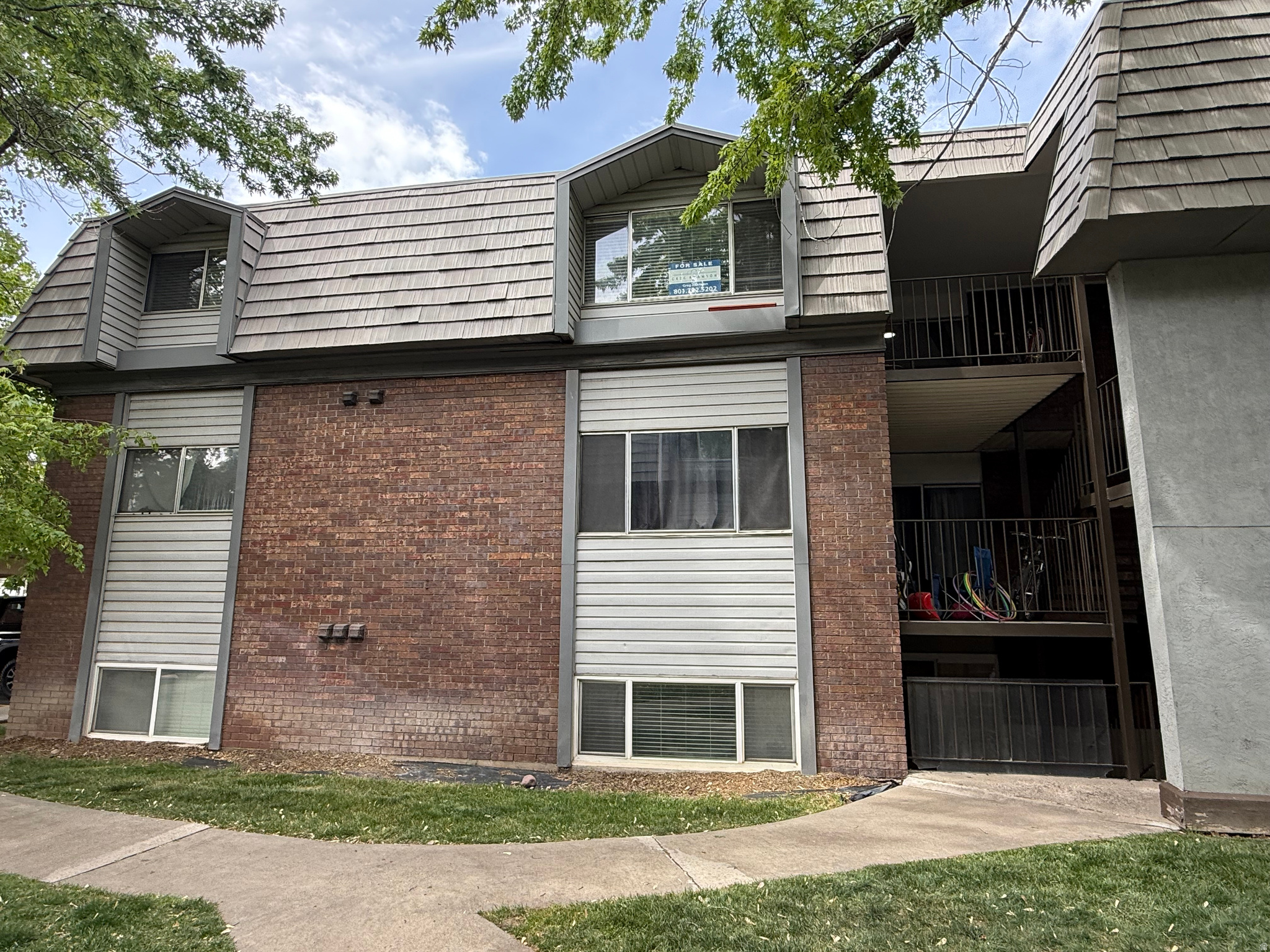 WILLOWBROOK HILL - Residential