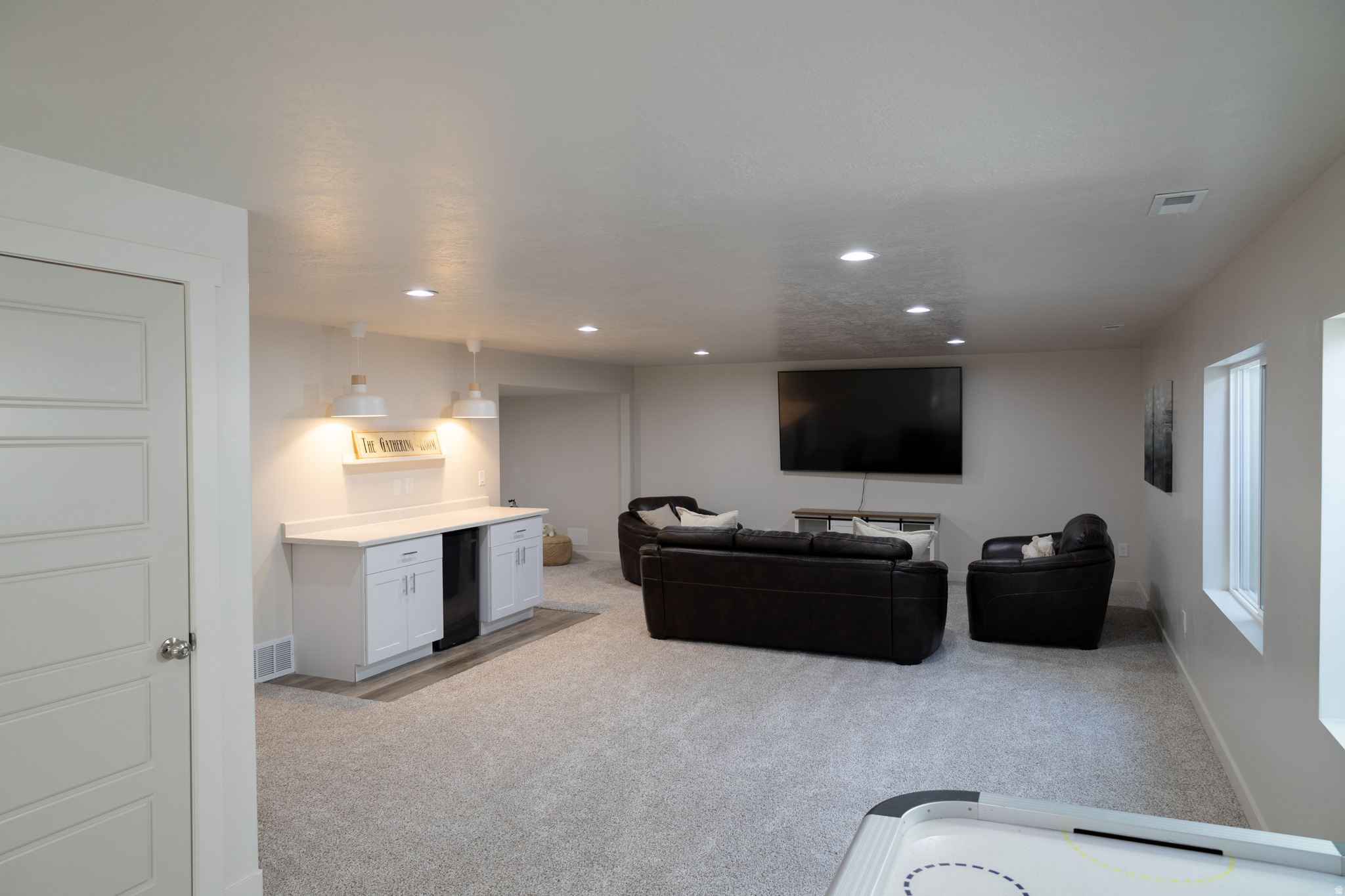OVERLAND PHASE B - Residential