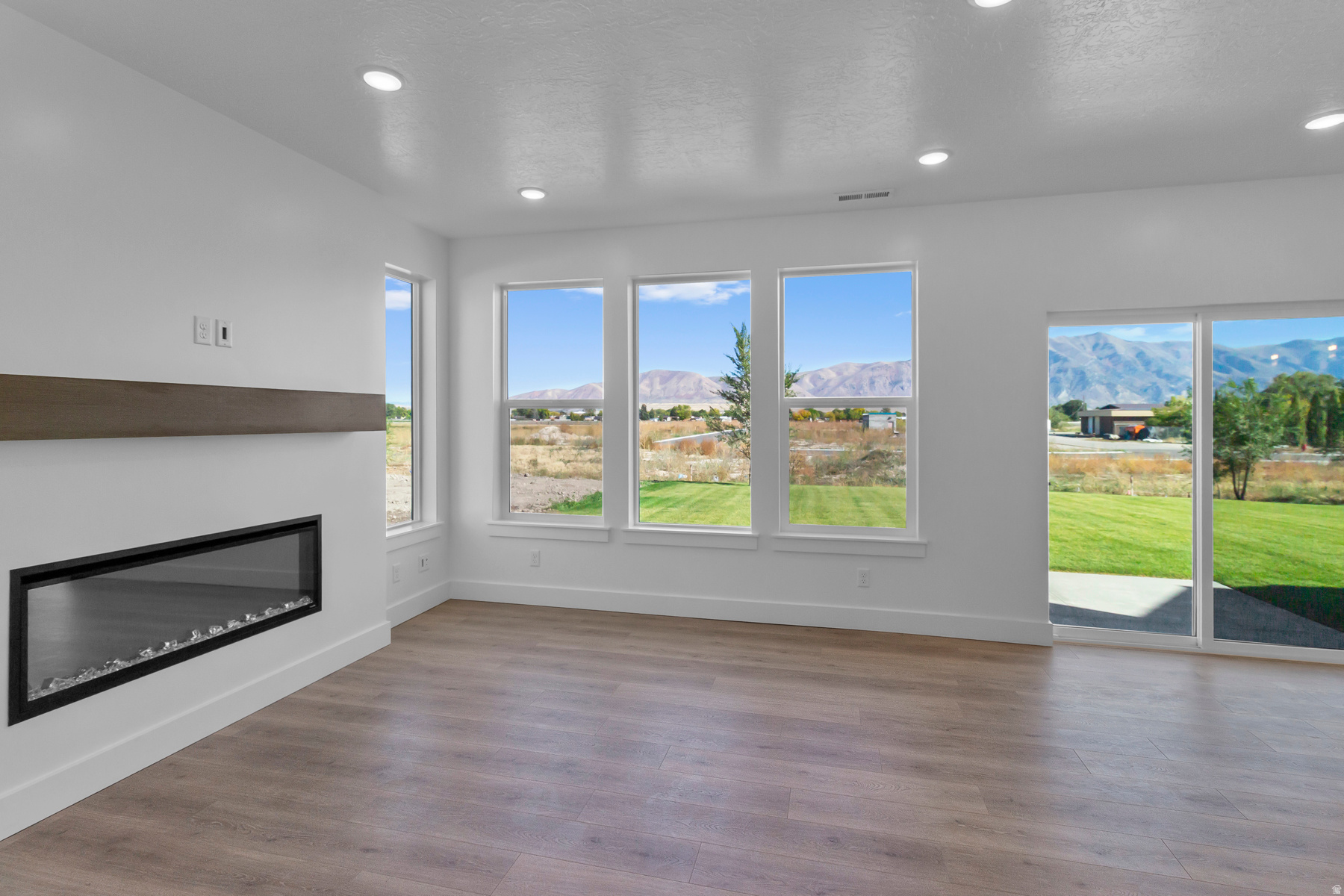 SUGAR CREEK - Residential