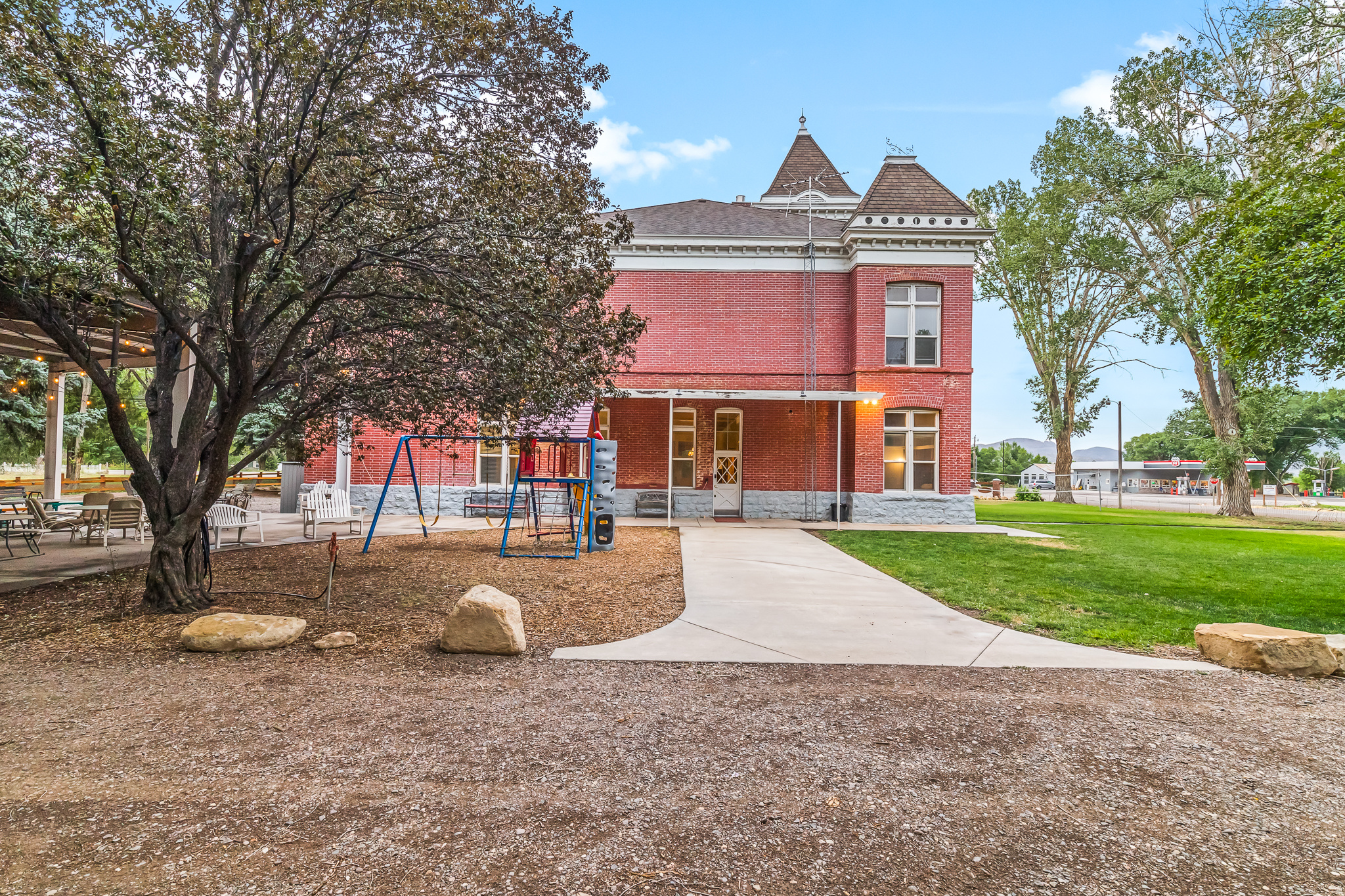 JUNCTION UTAH - Commercial Sale