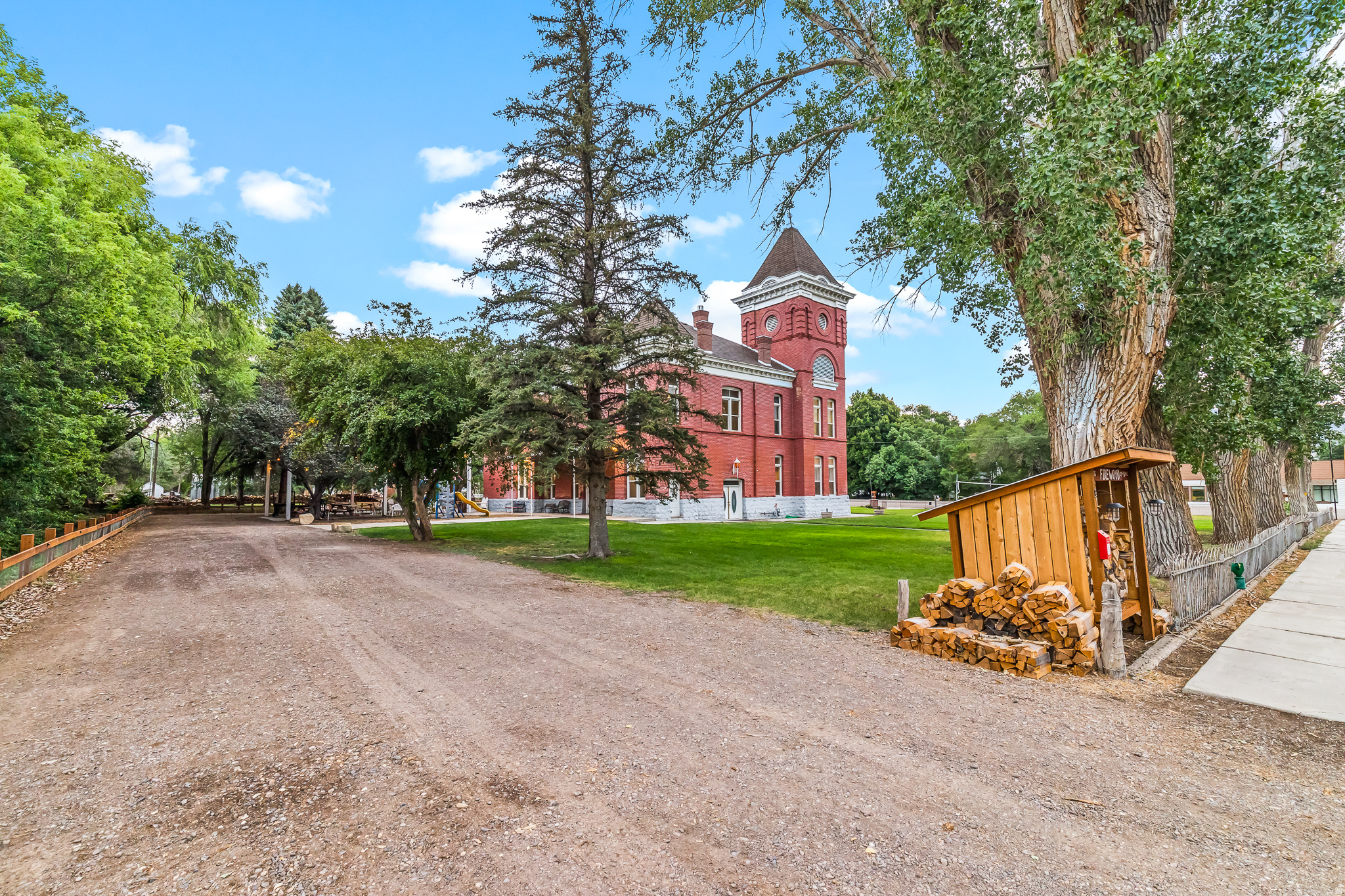 JUNCTION UTAH - Commercial Sale