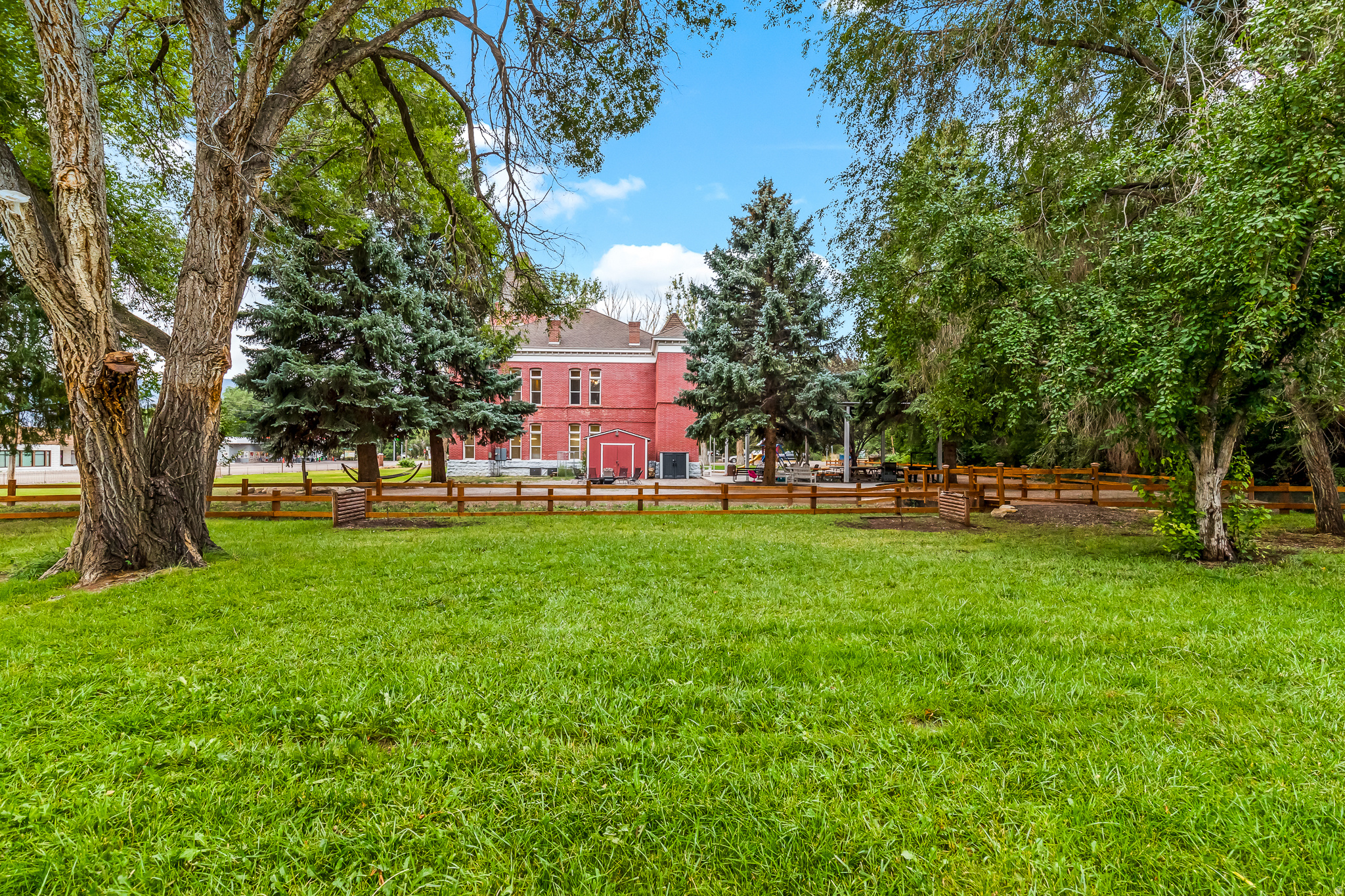 JUNCTION UTAH - Commercial Sale