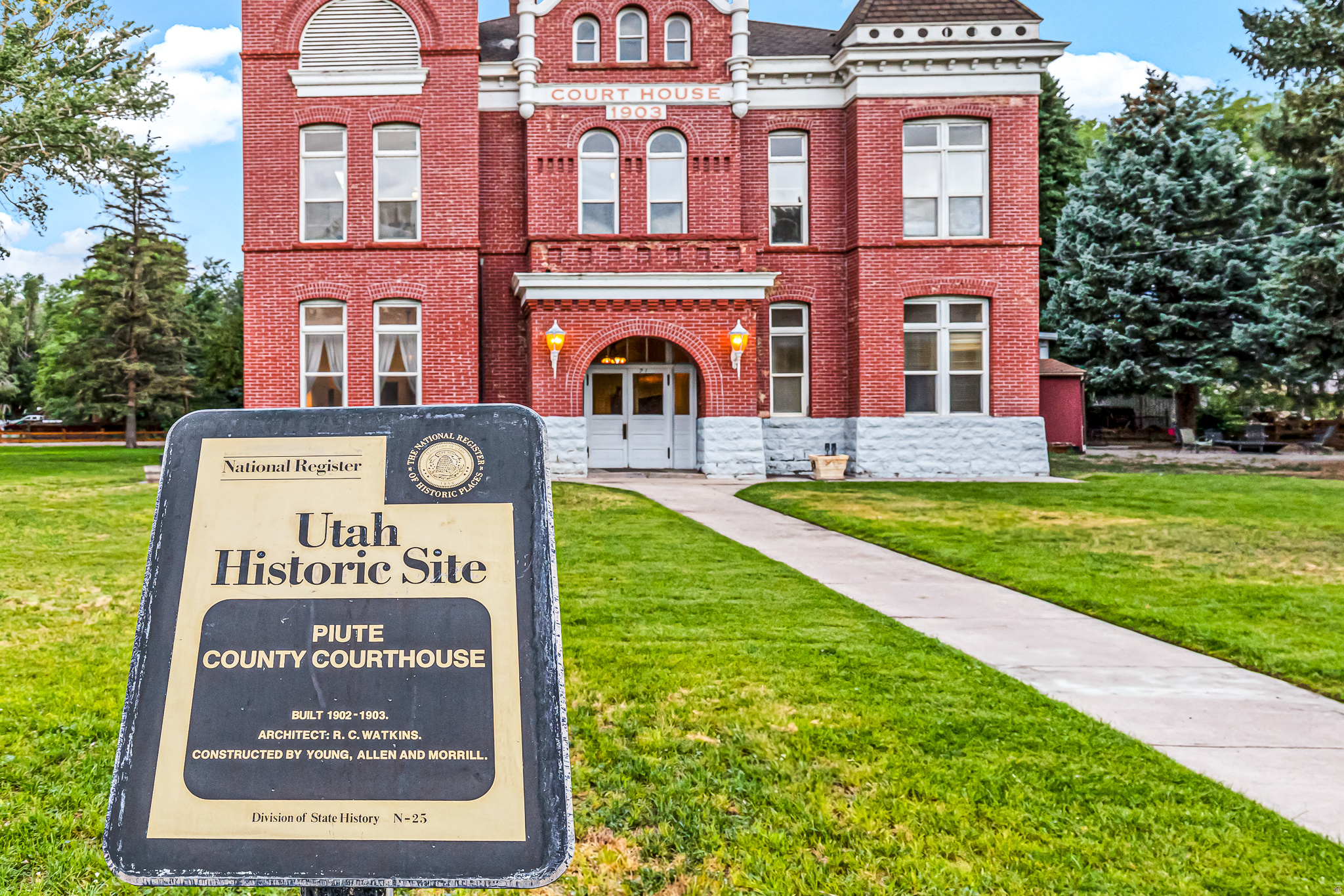 JUNCTION UTAH - Commercial Sale