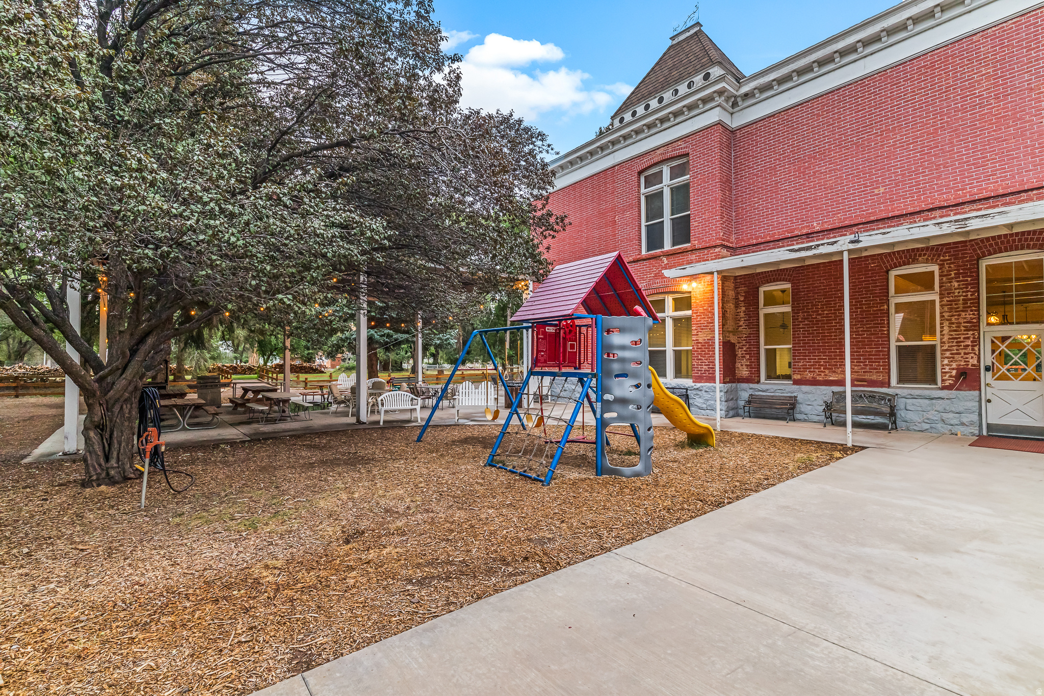 JUNCTION UTAH - Commercial Sale