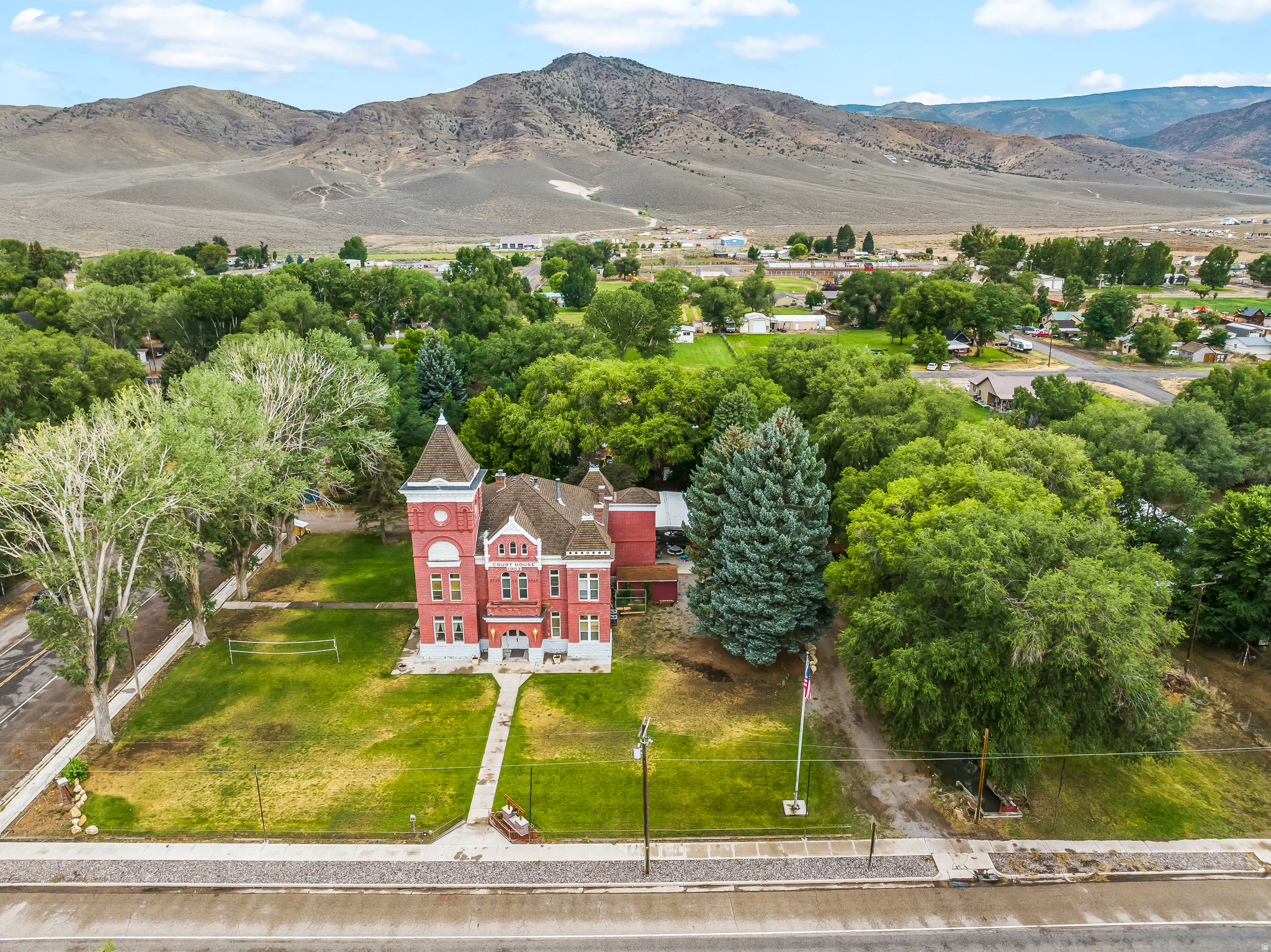 JUNCTION UTAH - Commercial Sale