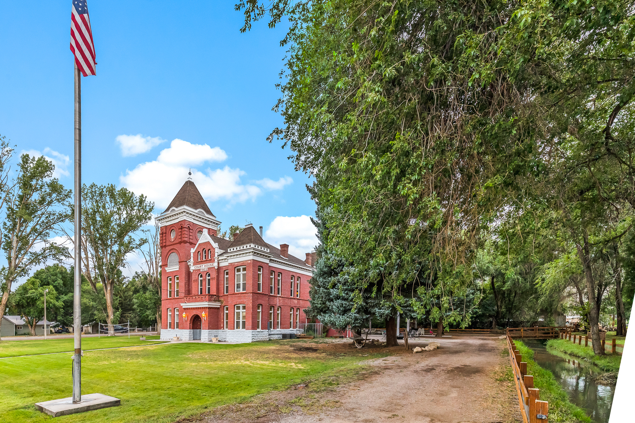 JUNCTION UTAH - Commercial Sale
