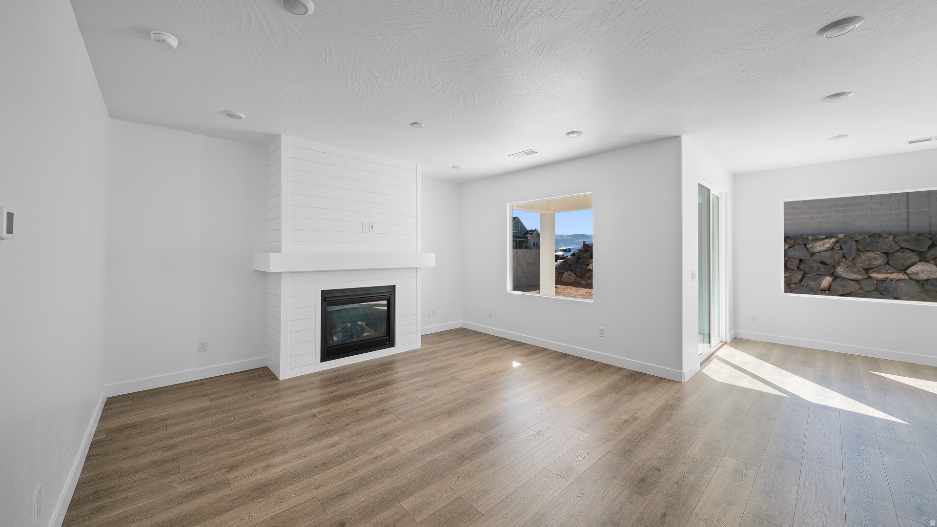 FIREROCK - Residential