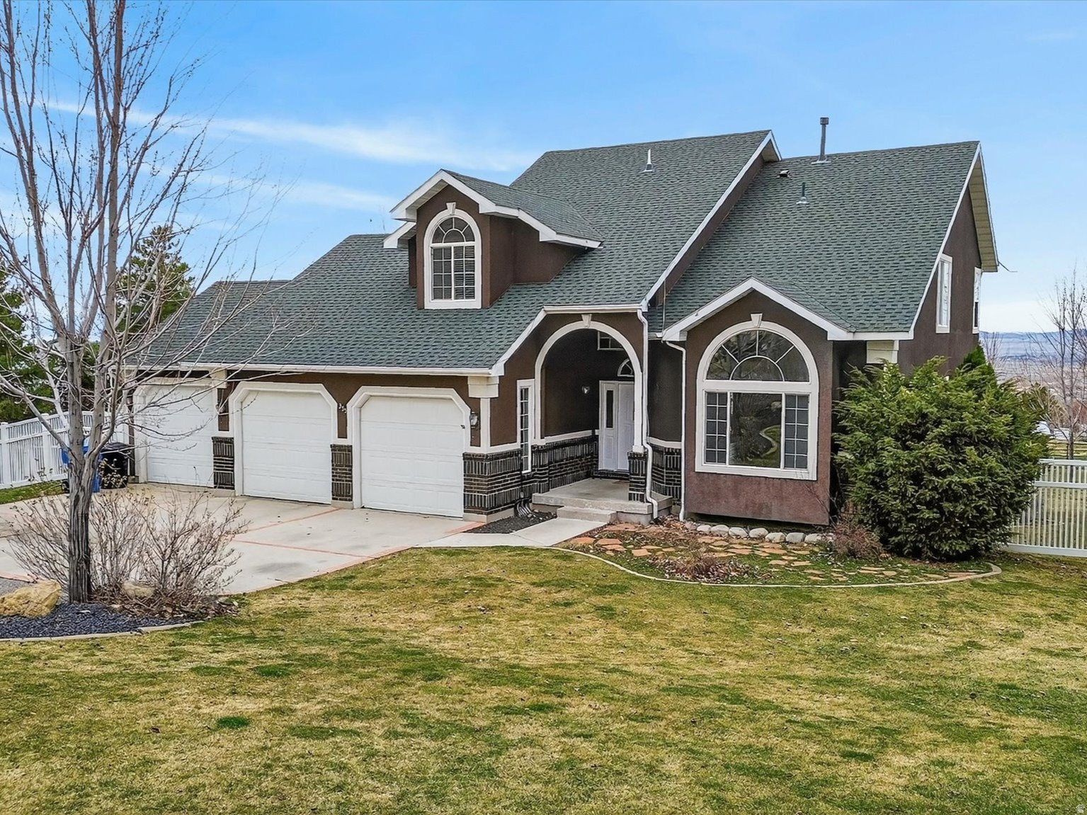 GREYSTONE FARMS - Residential