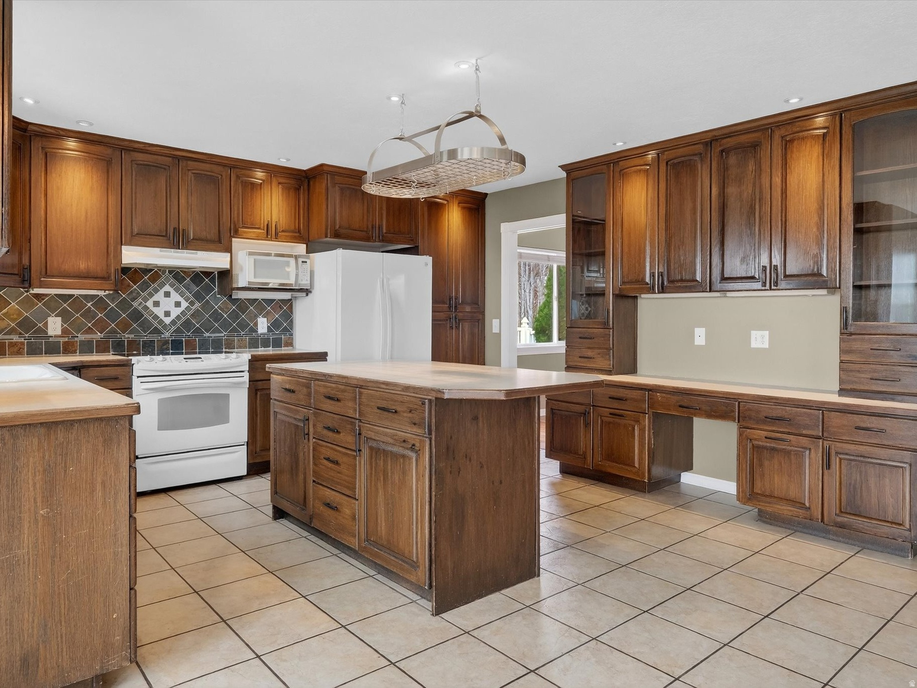 GREYSTONE FARMS - Residential