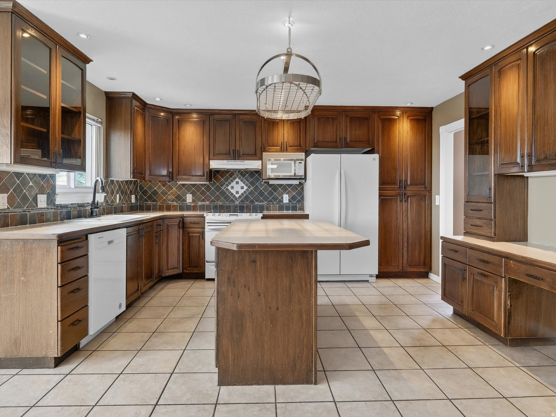 GREYSTONE FARMS - Residential