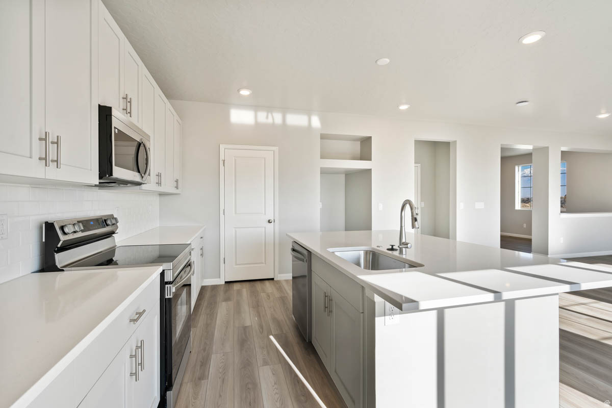 OQUIRRH MOUNTAIN RANCH - Residential