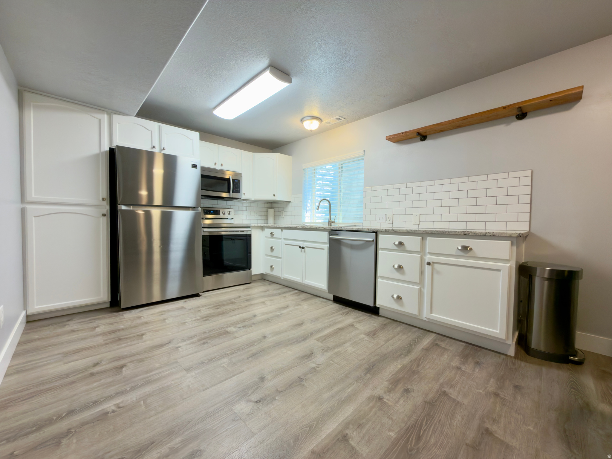 AMBERWOOD ESTATES - Residential