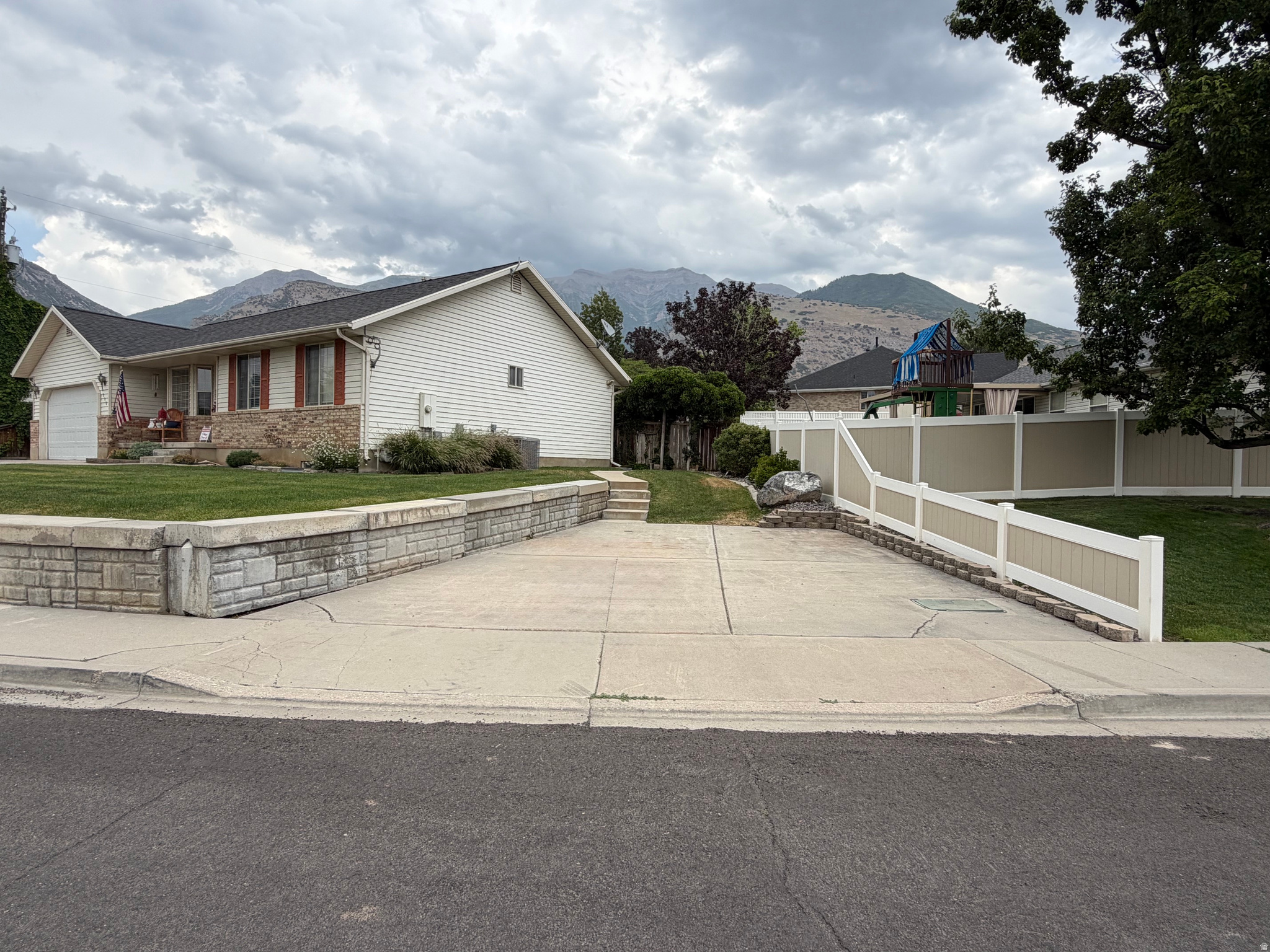 AMBERWOOD ESTATES - Residential
