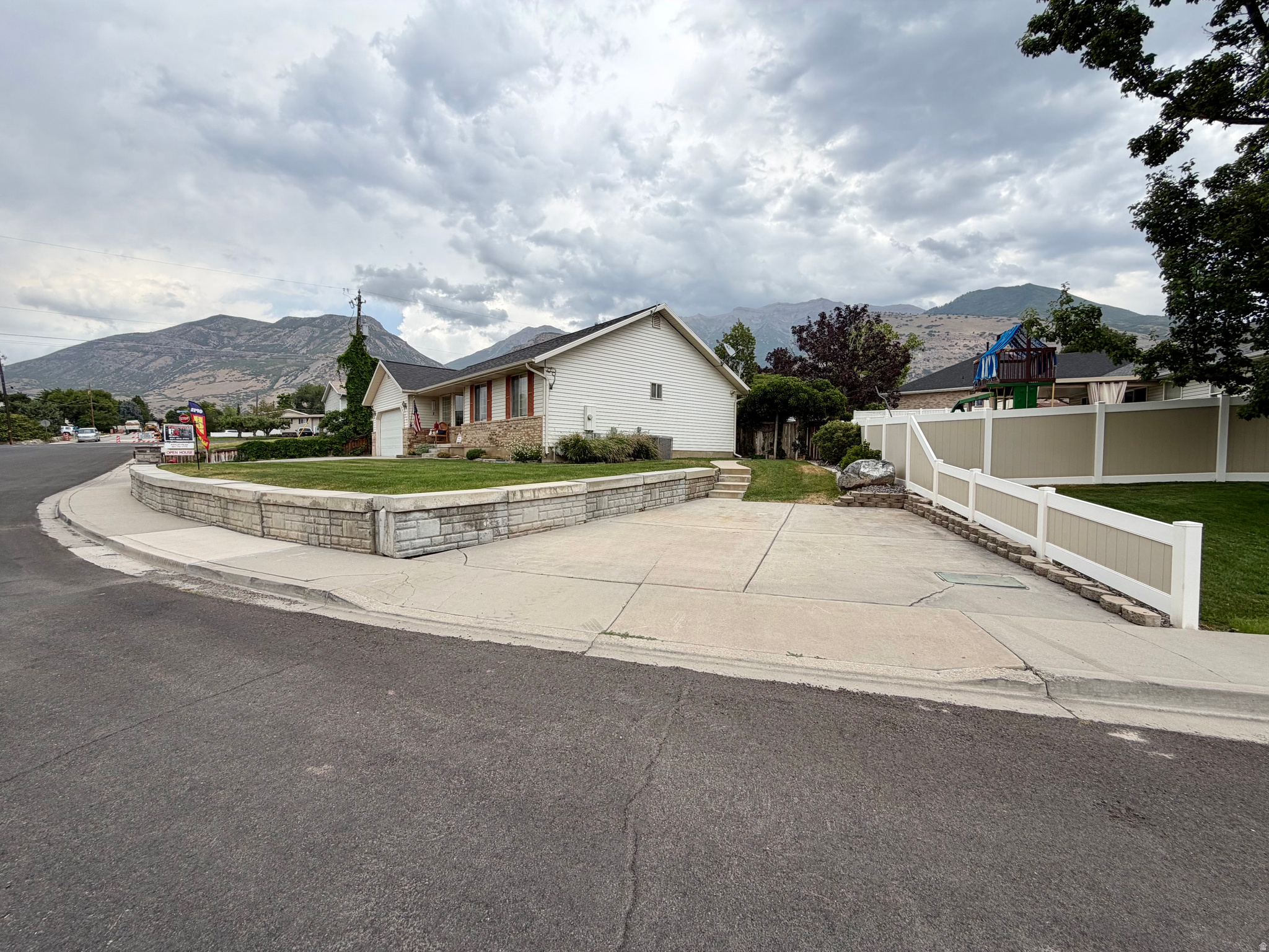 AMBERWOOD ESTATES - Residential