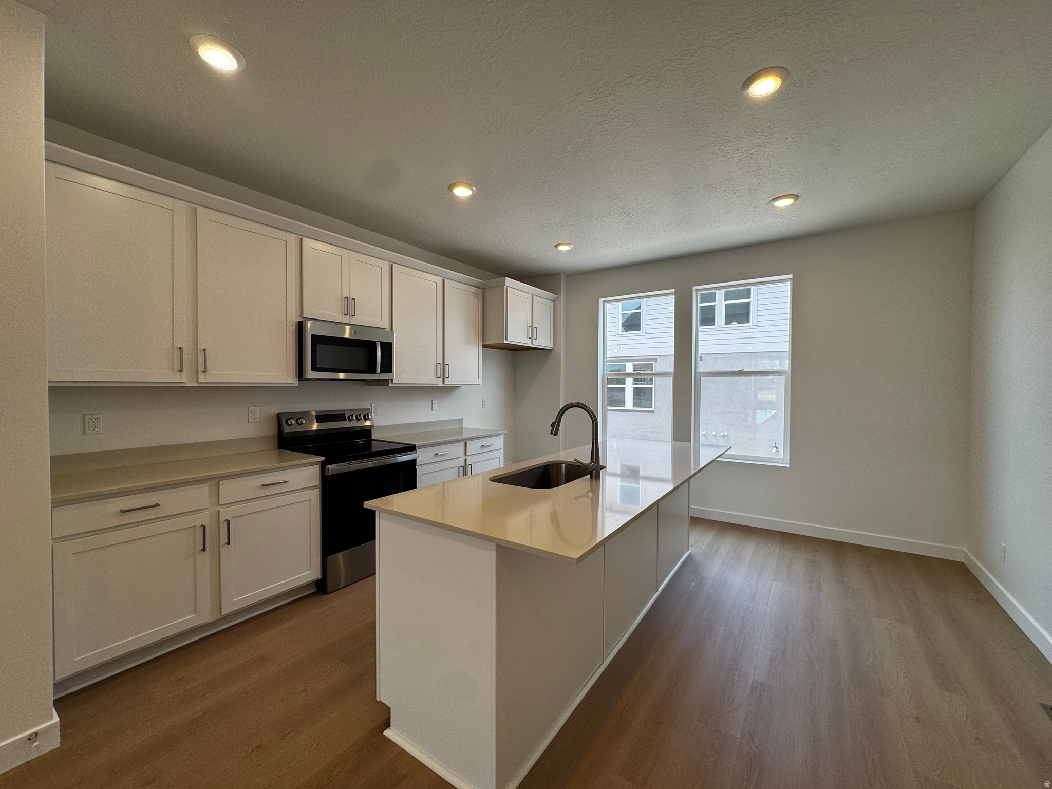 TRAILSIDE - Residential