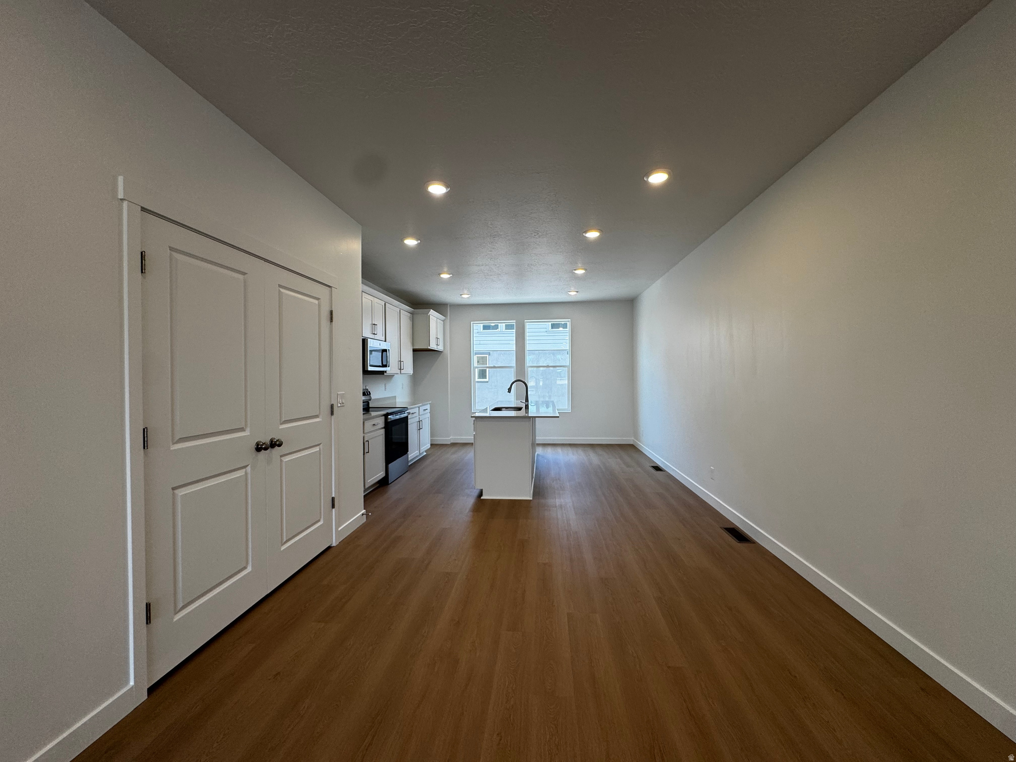 TRAILSIDE - Residential