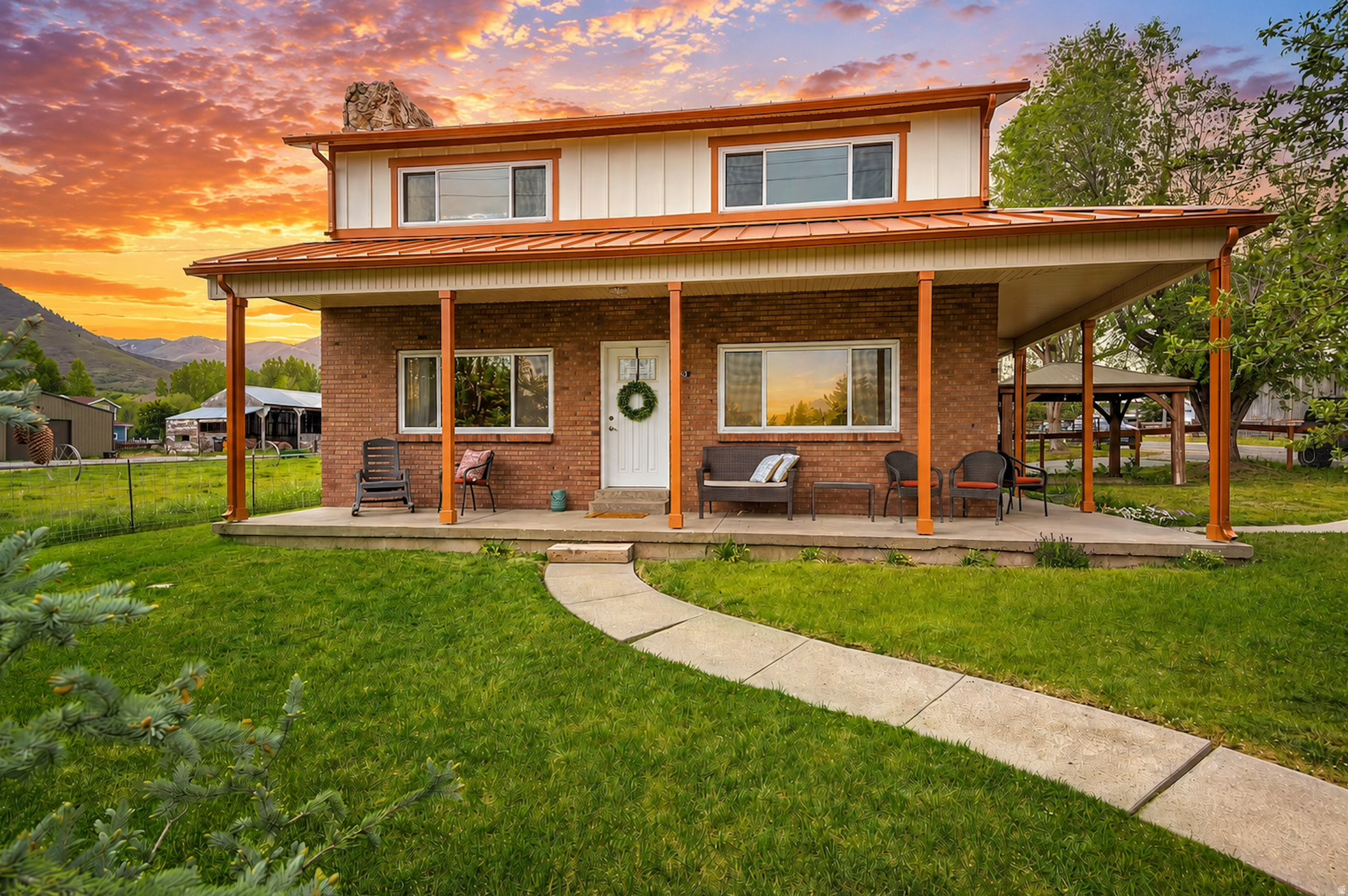 This charming Midway house is right where you want to be! Located on a corner lot just minutes from Main Street. You're a short drive to Deer Creek or taking ATV's into the mountains. This home provides it all!