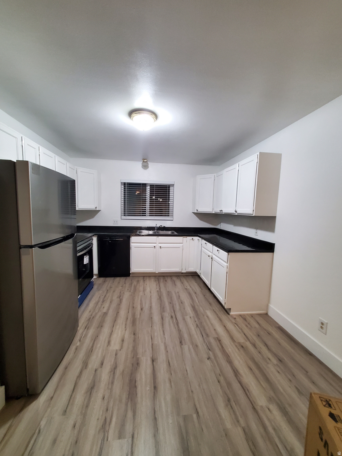 AMIRON CONDO - Residential