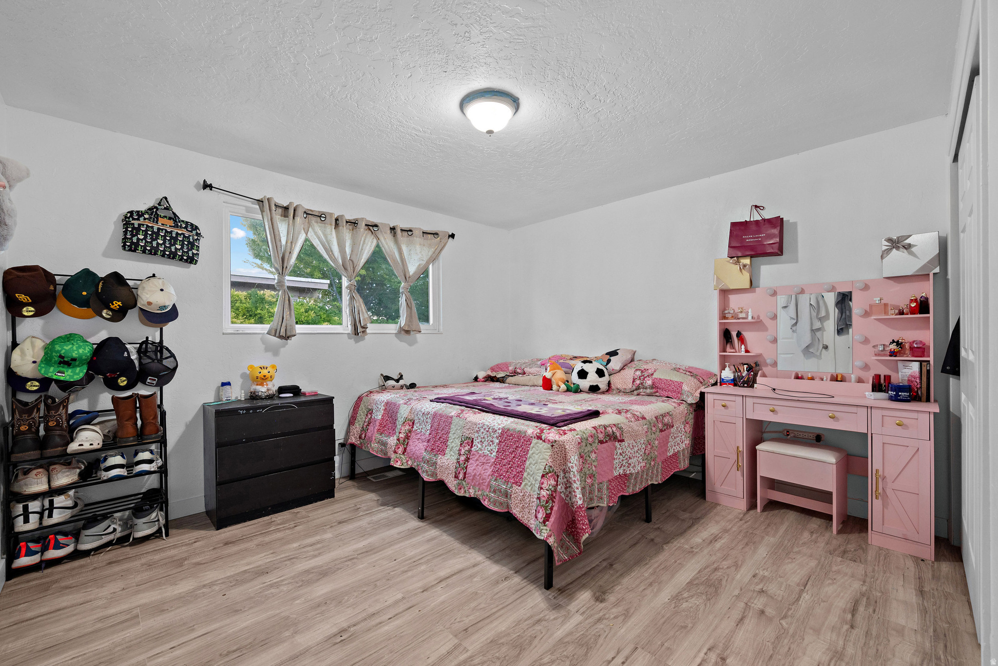 COLONY WEST #9 - Residential