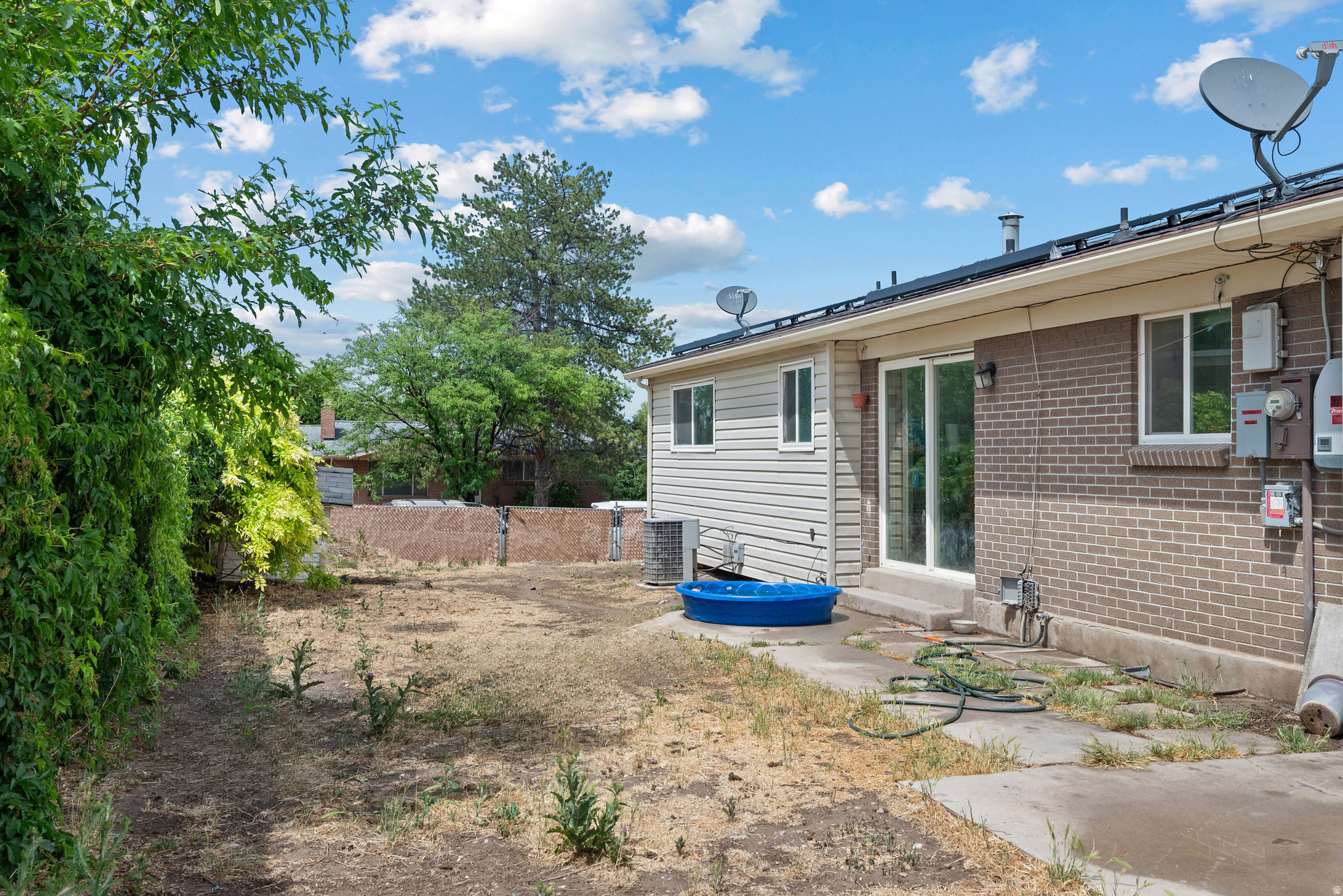 COLONY WEST #9 - Residential