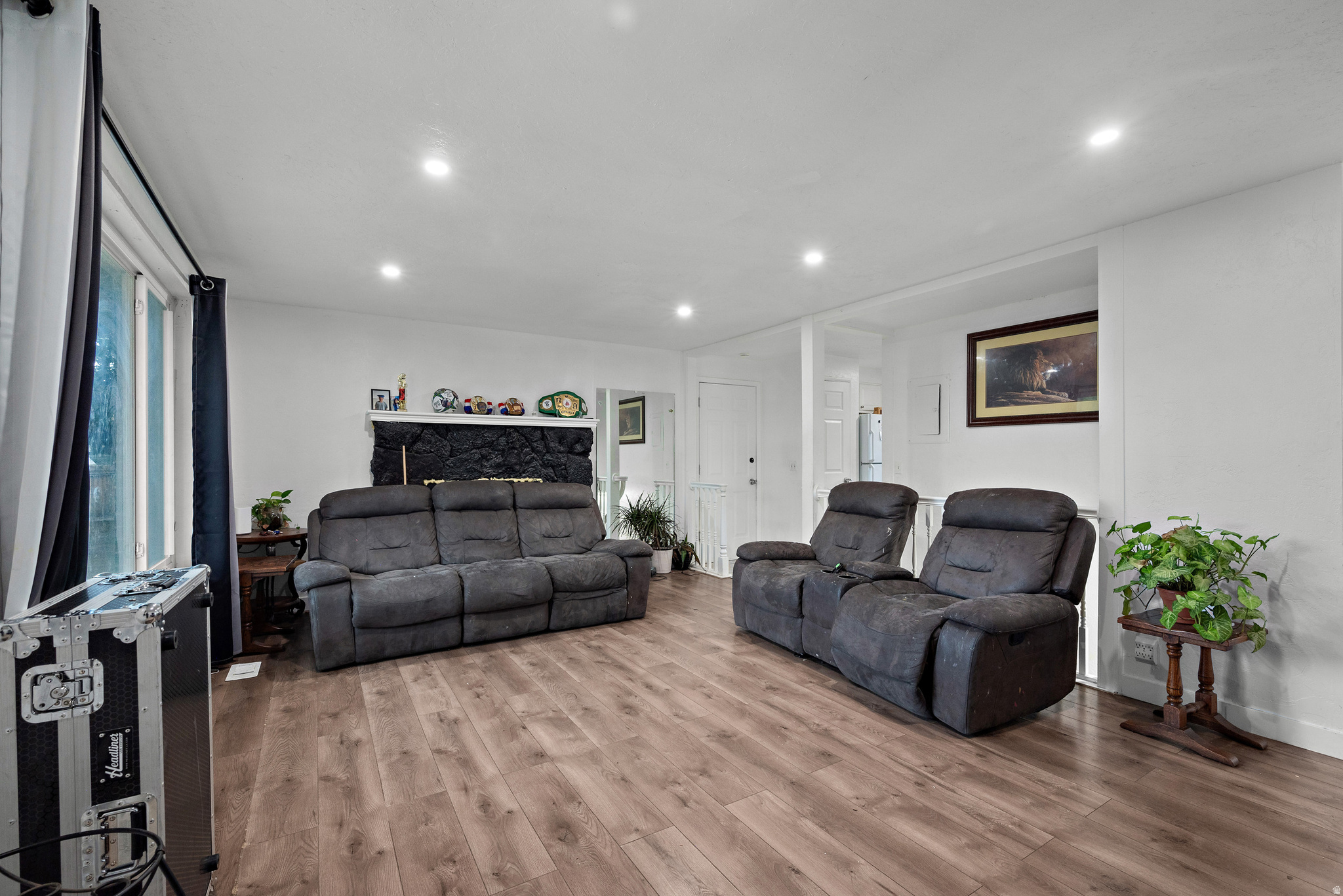 COLONY WEST #9 - Residential