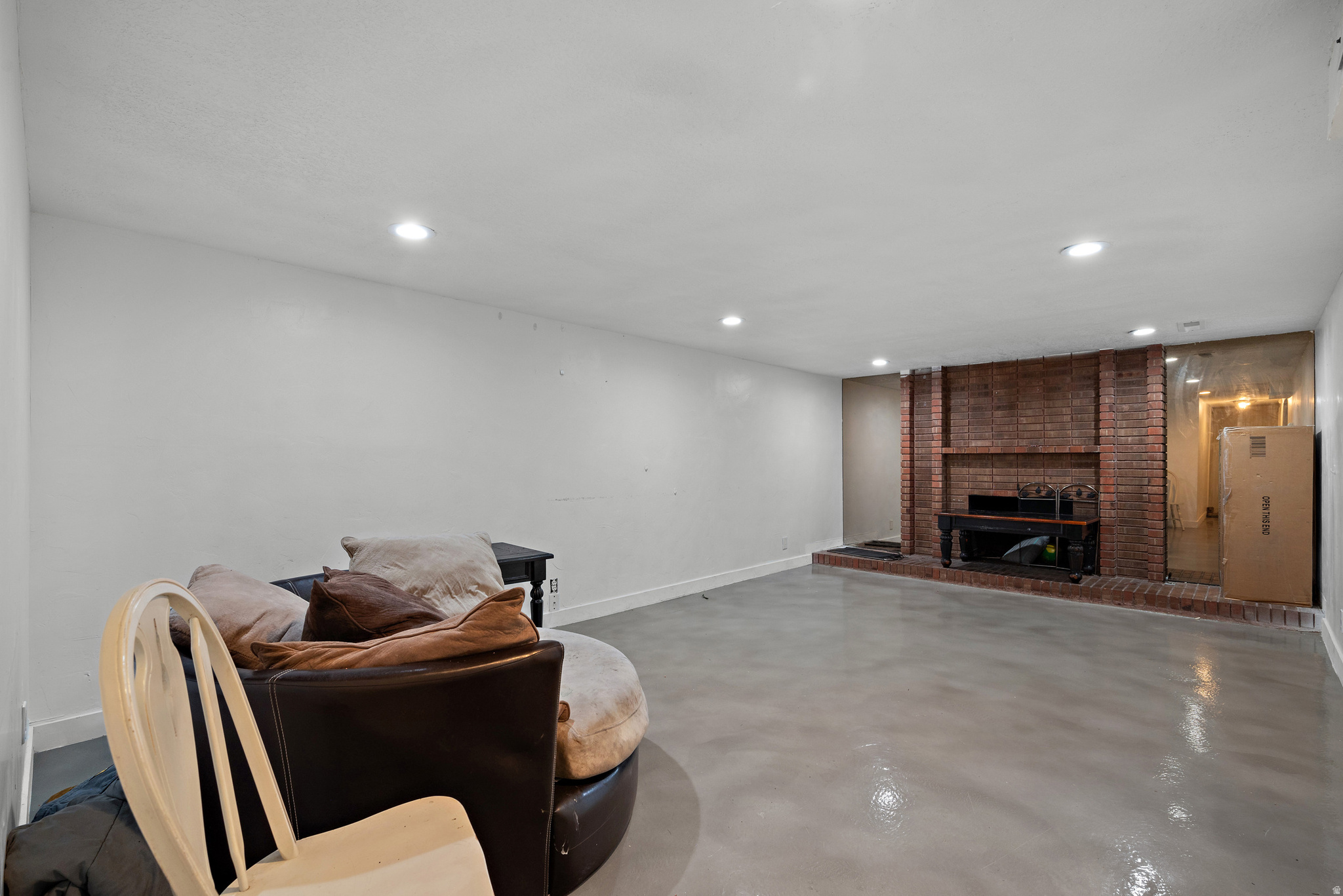 COLONY WEST #9 - Residential