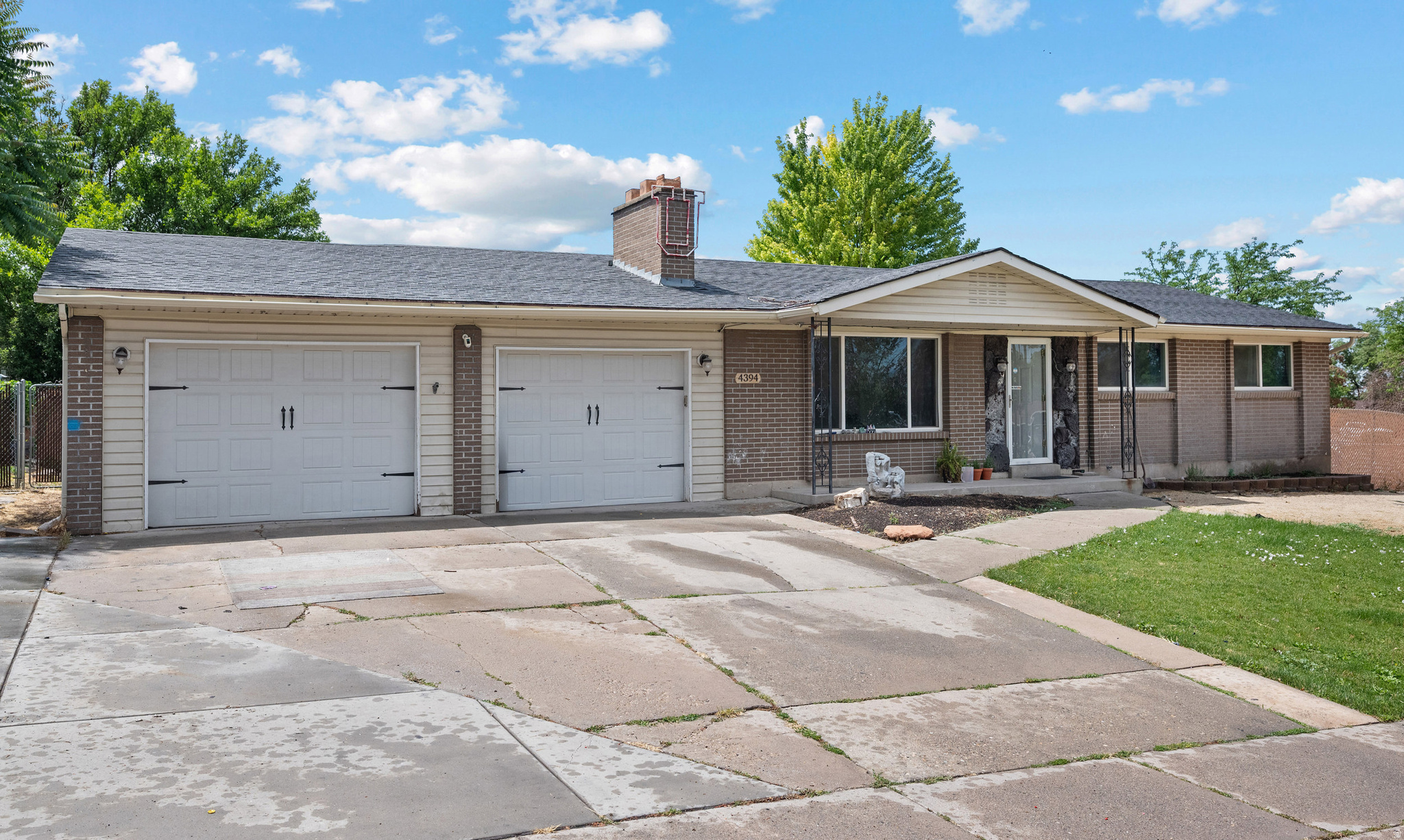 COLONY WEST #9 - Residential