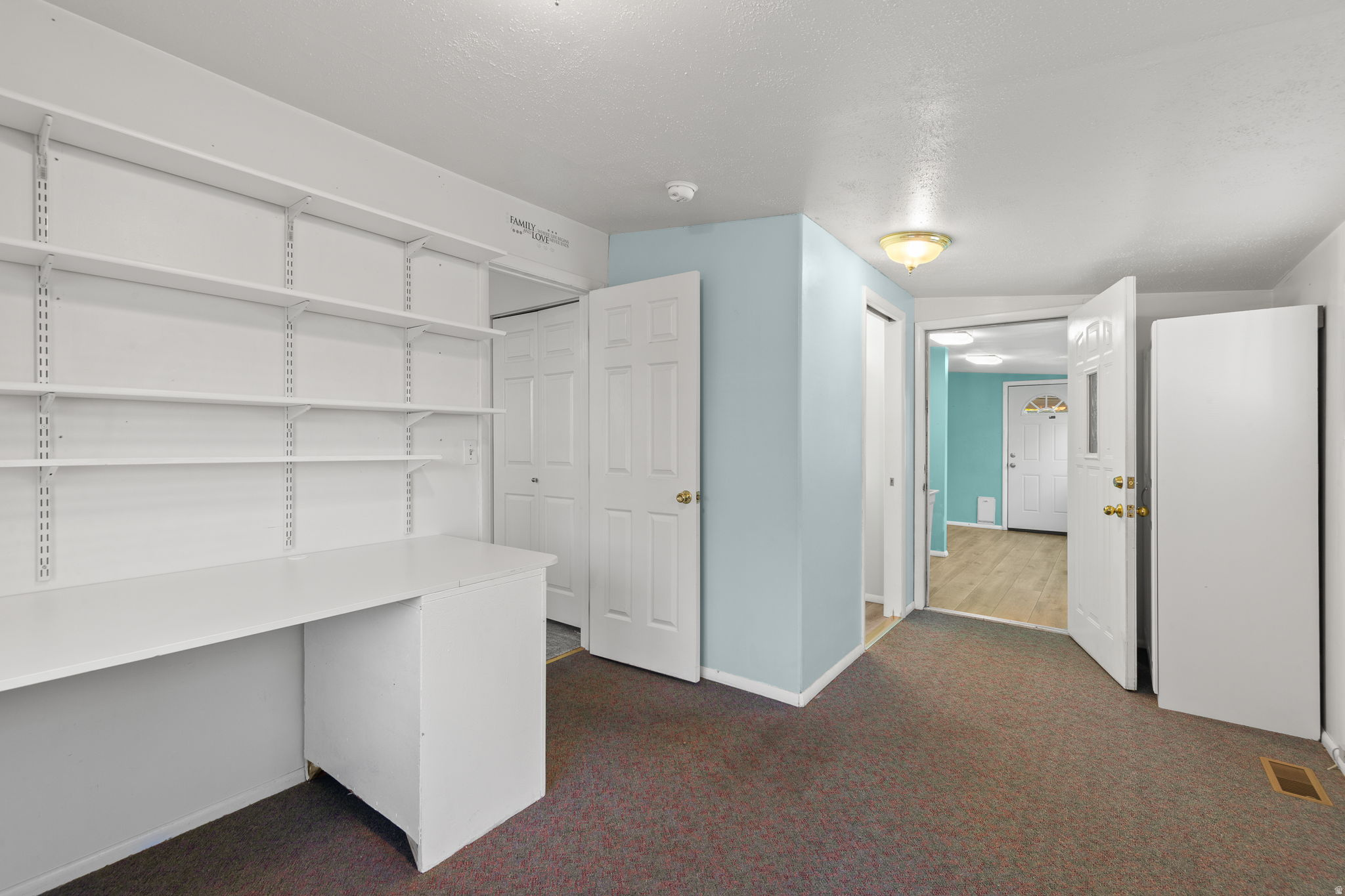 KINGS ROW EST - Residential