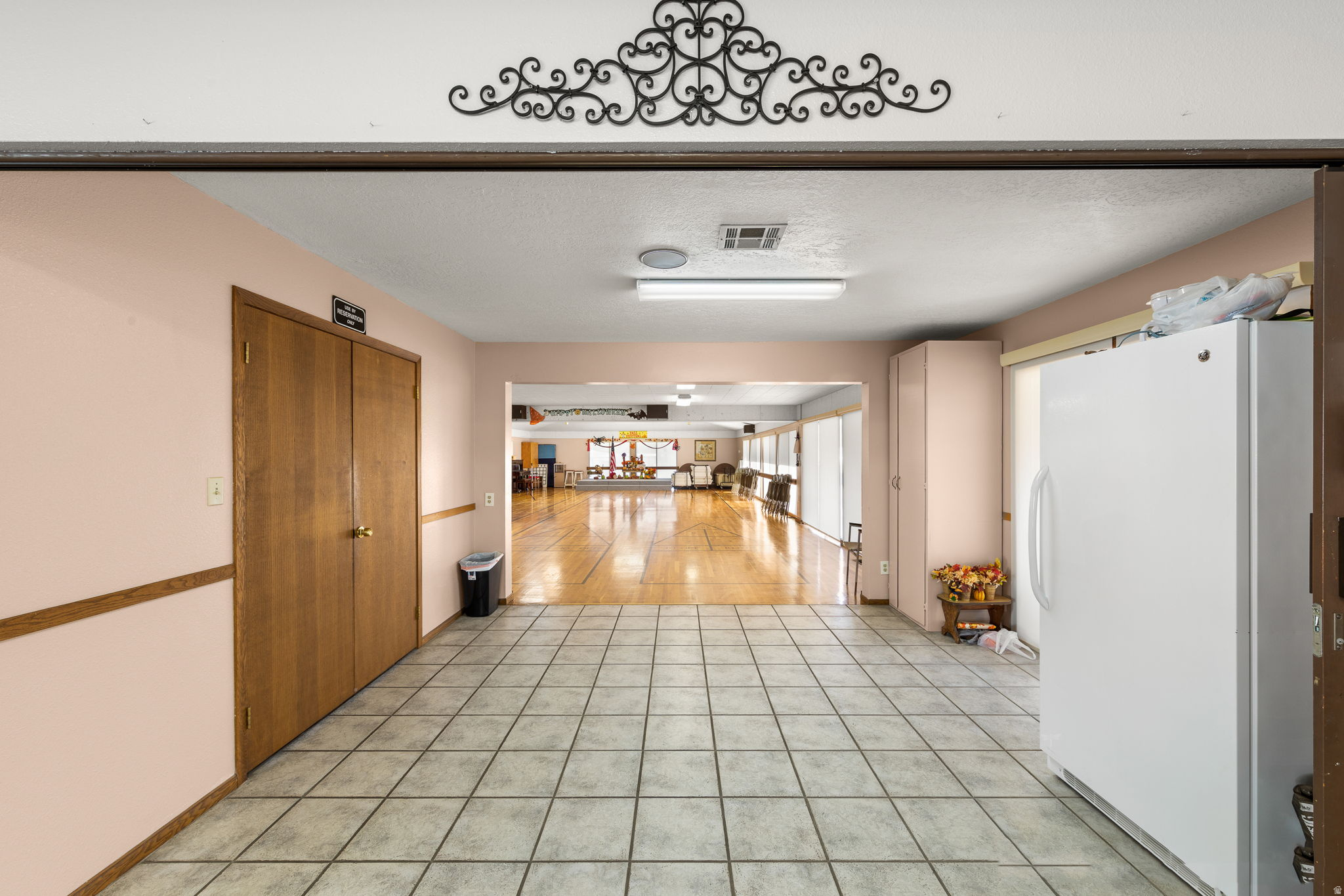 KINGS ROW EST - Residential
