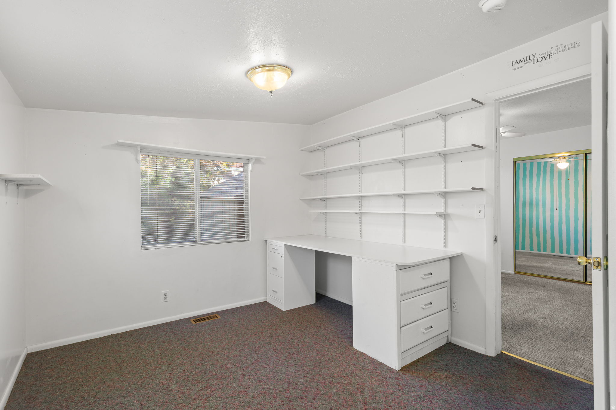 KINGS ROW EST - Residential