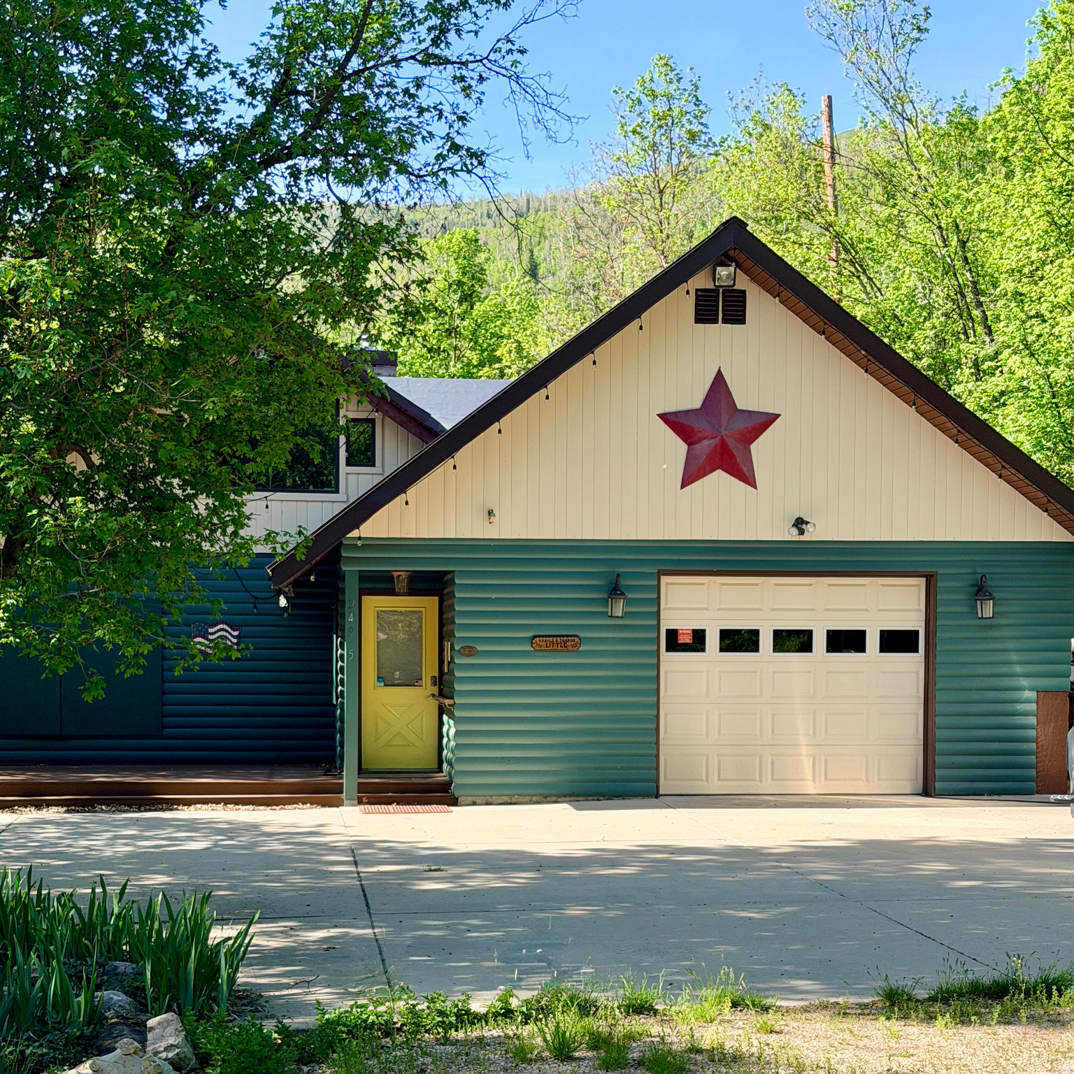 Tucked away in the hills of Midway, this mountain retreat offers privacy, stunning views, and the perfect place to relax, entertain, and create memories with family and friends. Surrounded by mountain scenery, this cabin is designed to be enjoyed and shared. Features include a spacious loft for additional sleeping or gathering space, a roomy bedroom, inviting living areas, and a heated garage for year-round convenience. Buyer to verify all information, including square footage, lot details, HOA information, and property features. Information deemed reliable but not guaranteed.