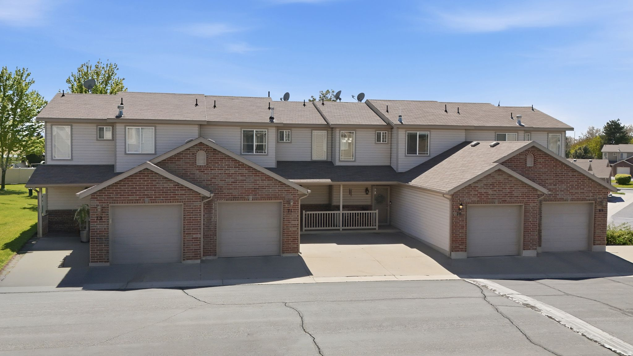 MAPLEWOOD VILLAGE - Residential
