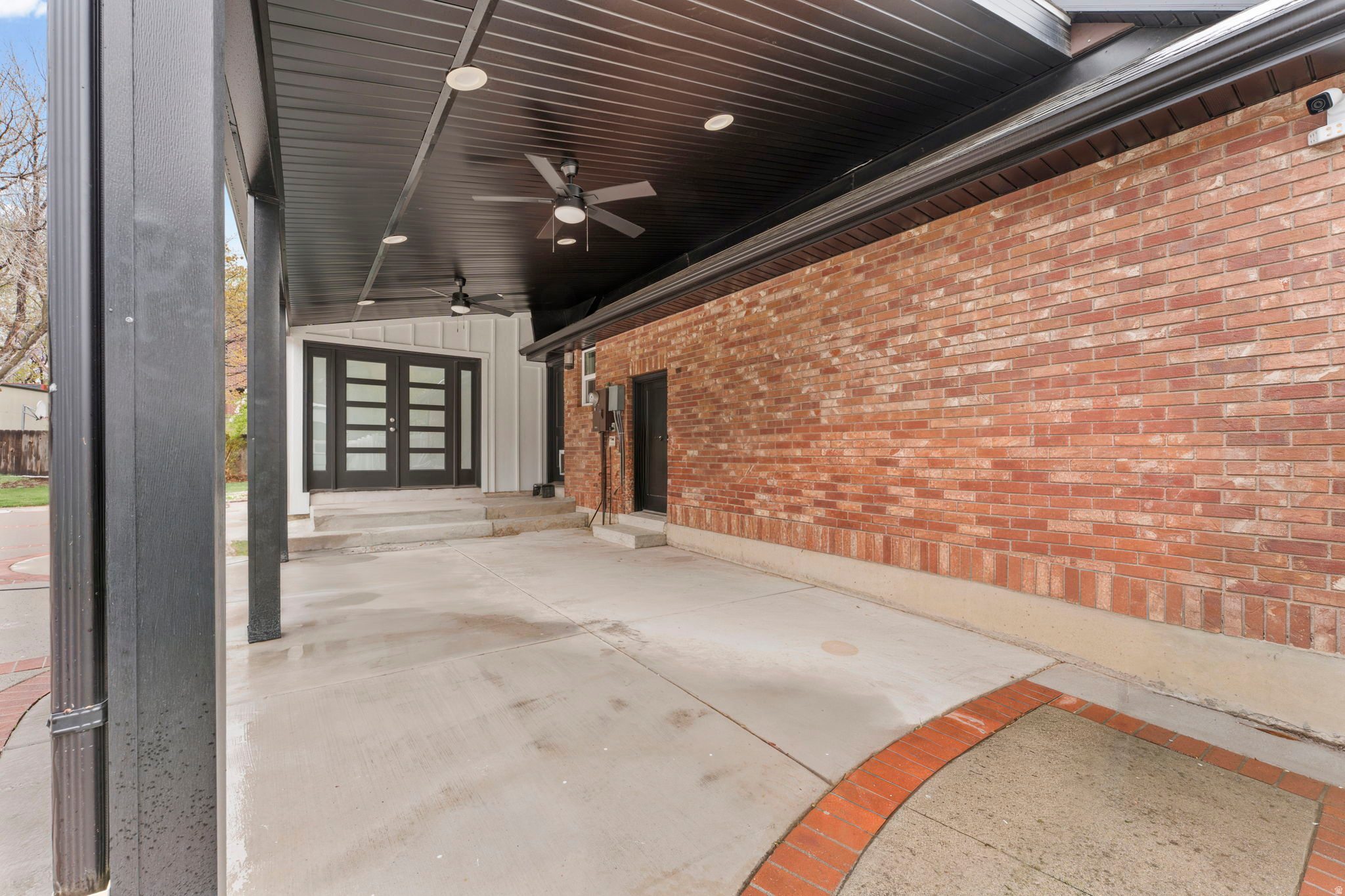 BRANDON PARK - Residential