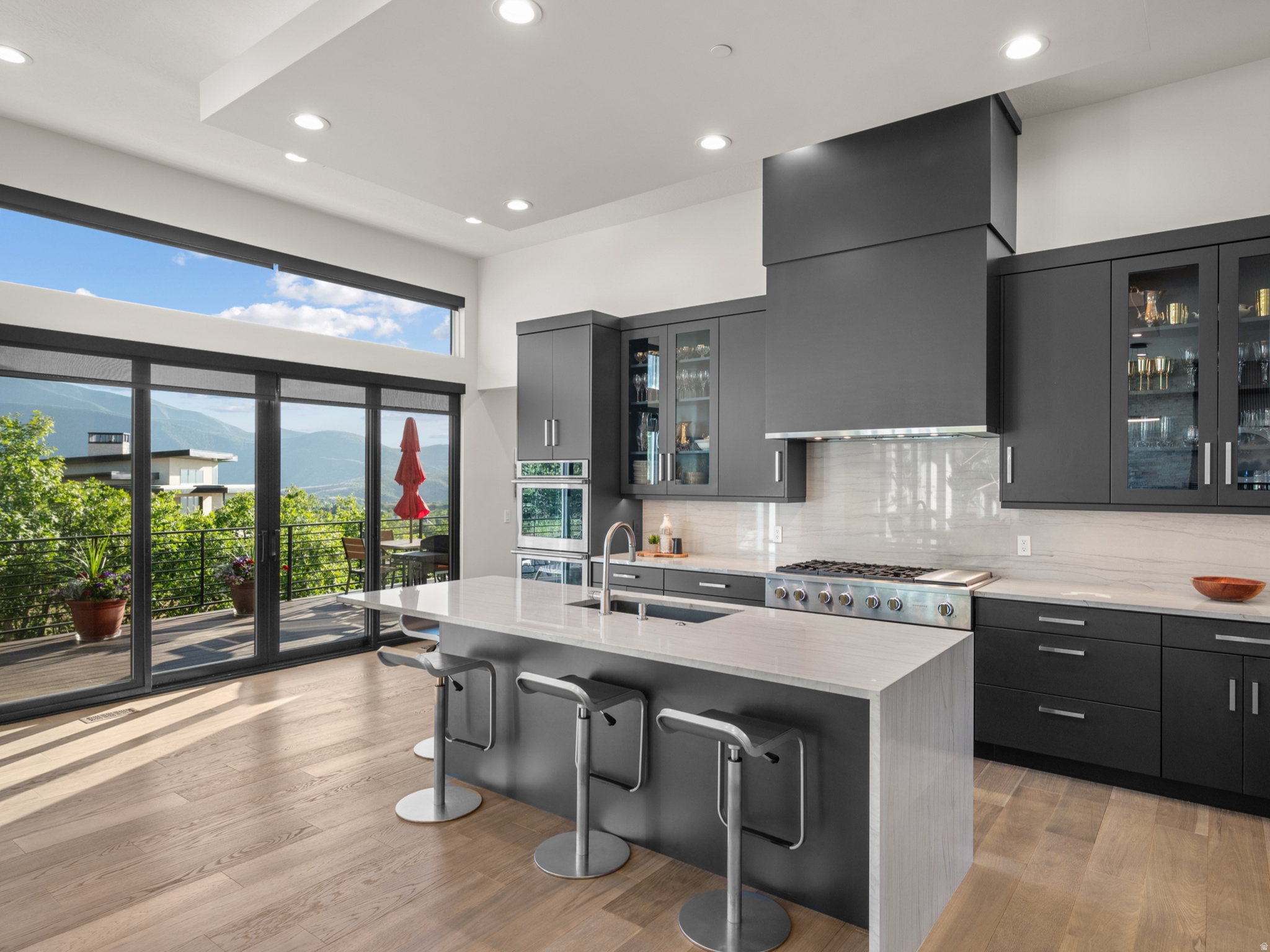SUMMIT CREEK - Residential