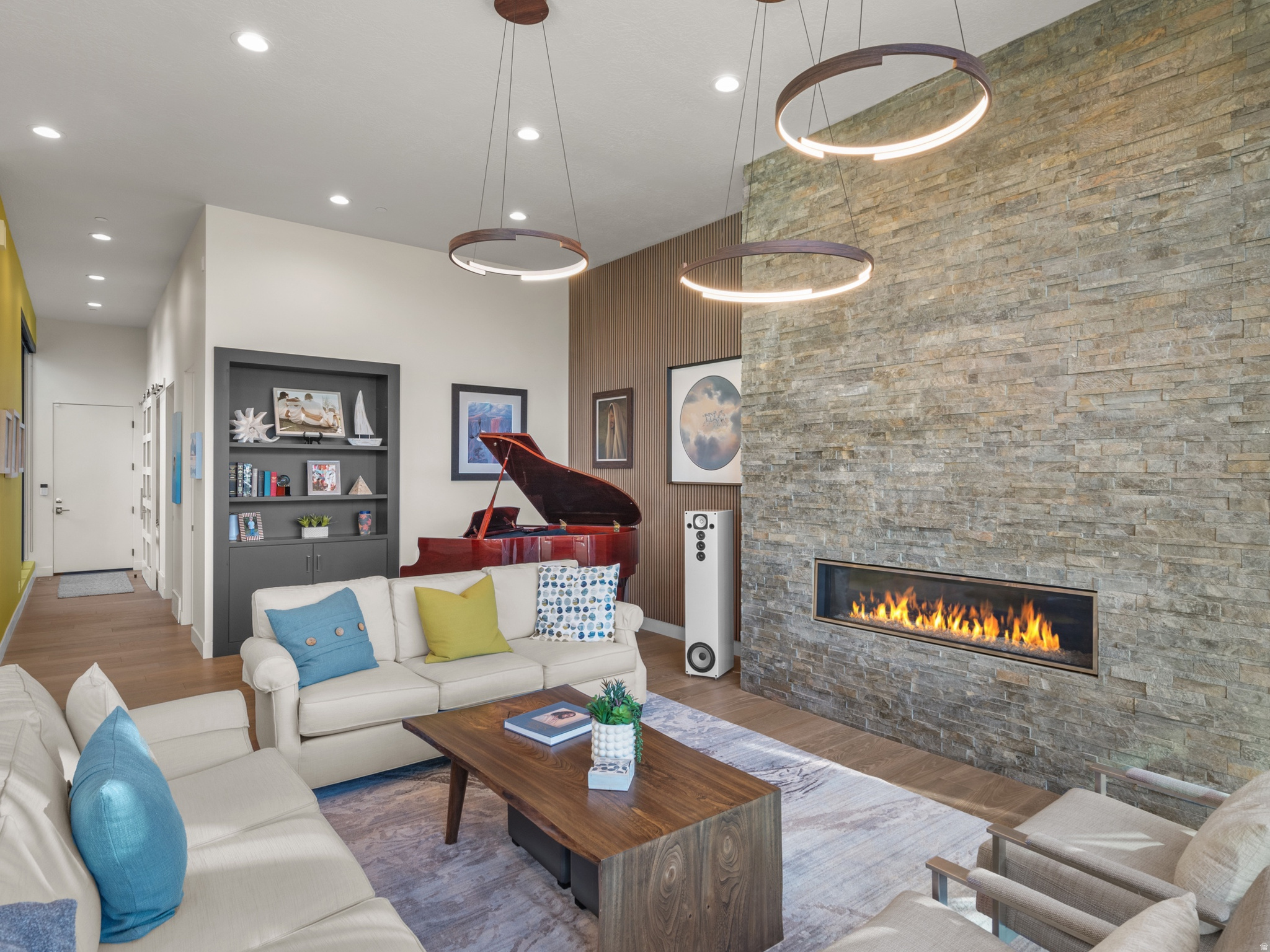 SUMMIT CREEK - Residential