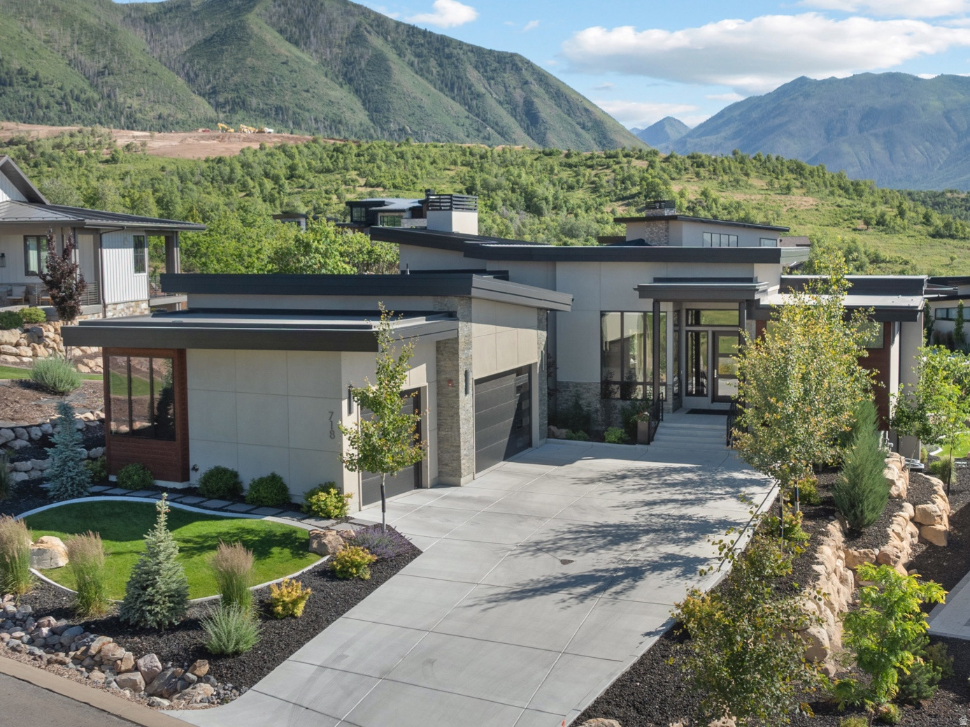 SUMMIT CREEK - Residential