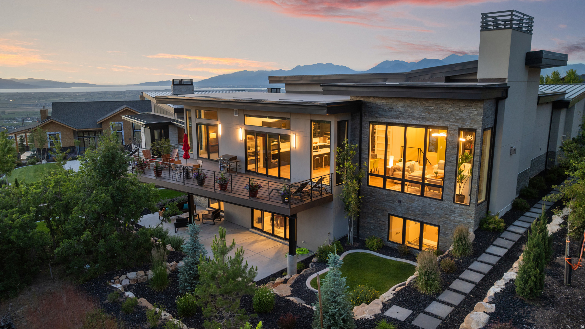 SUMMIT CREEK - Residential