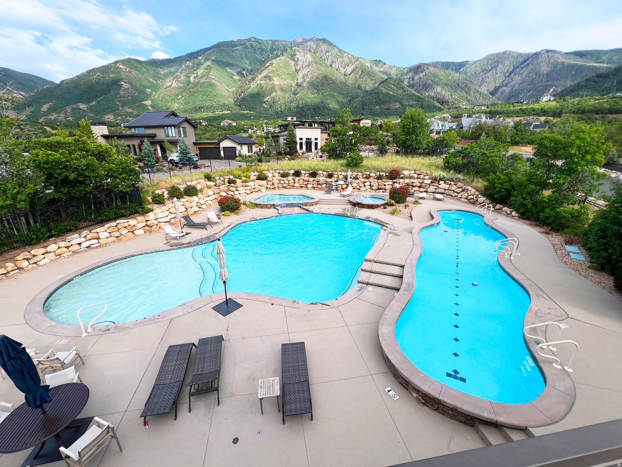 SUMMIT CREEK - Residential