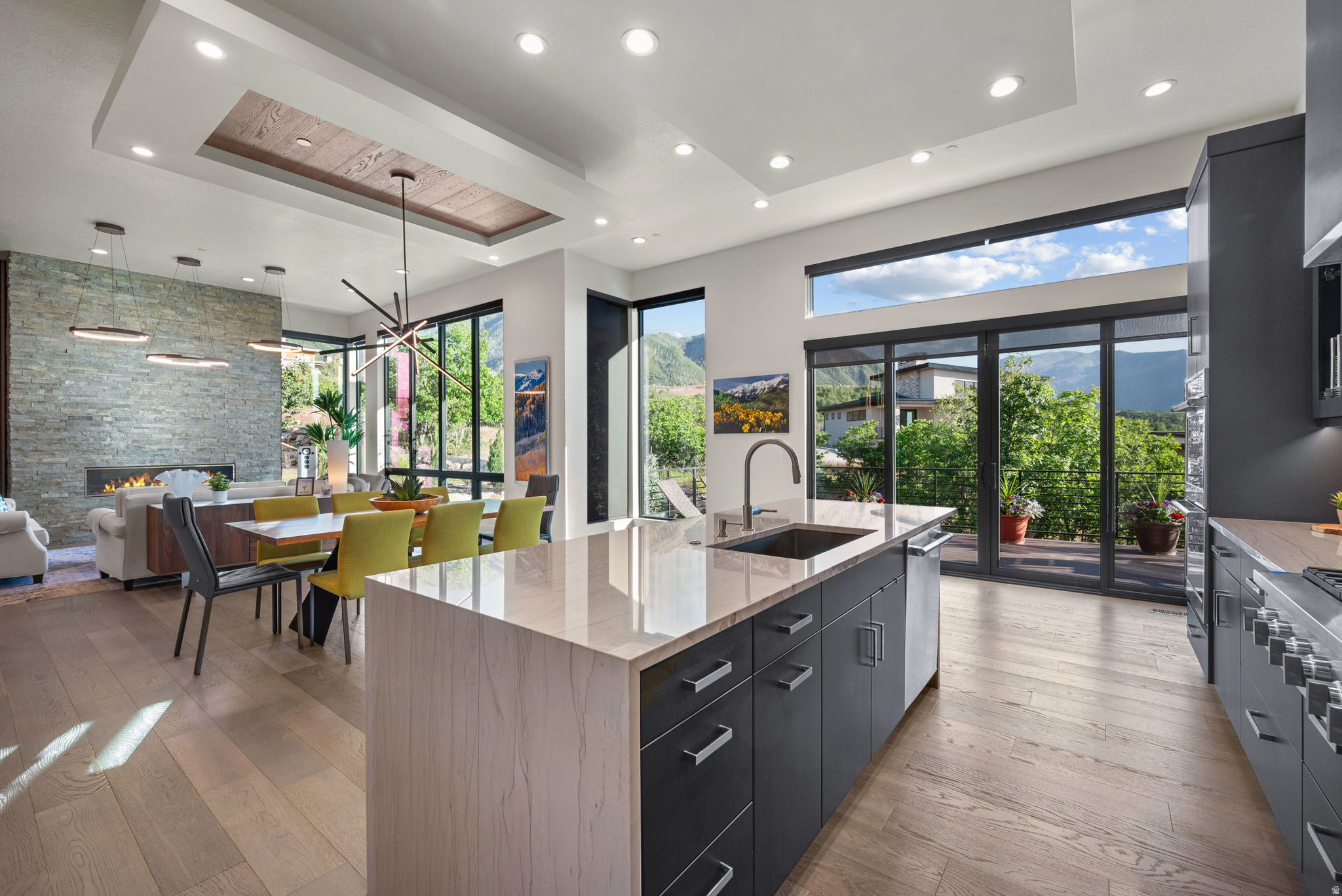 SUMMIT CREEK - Residential
