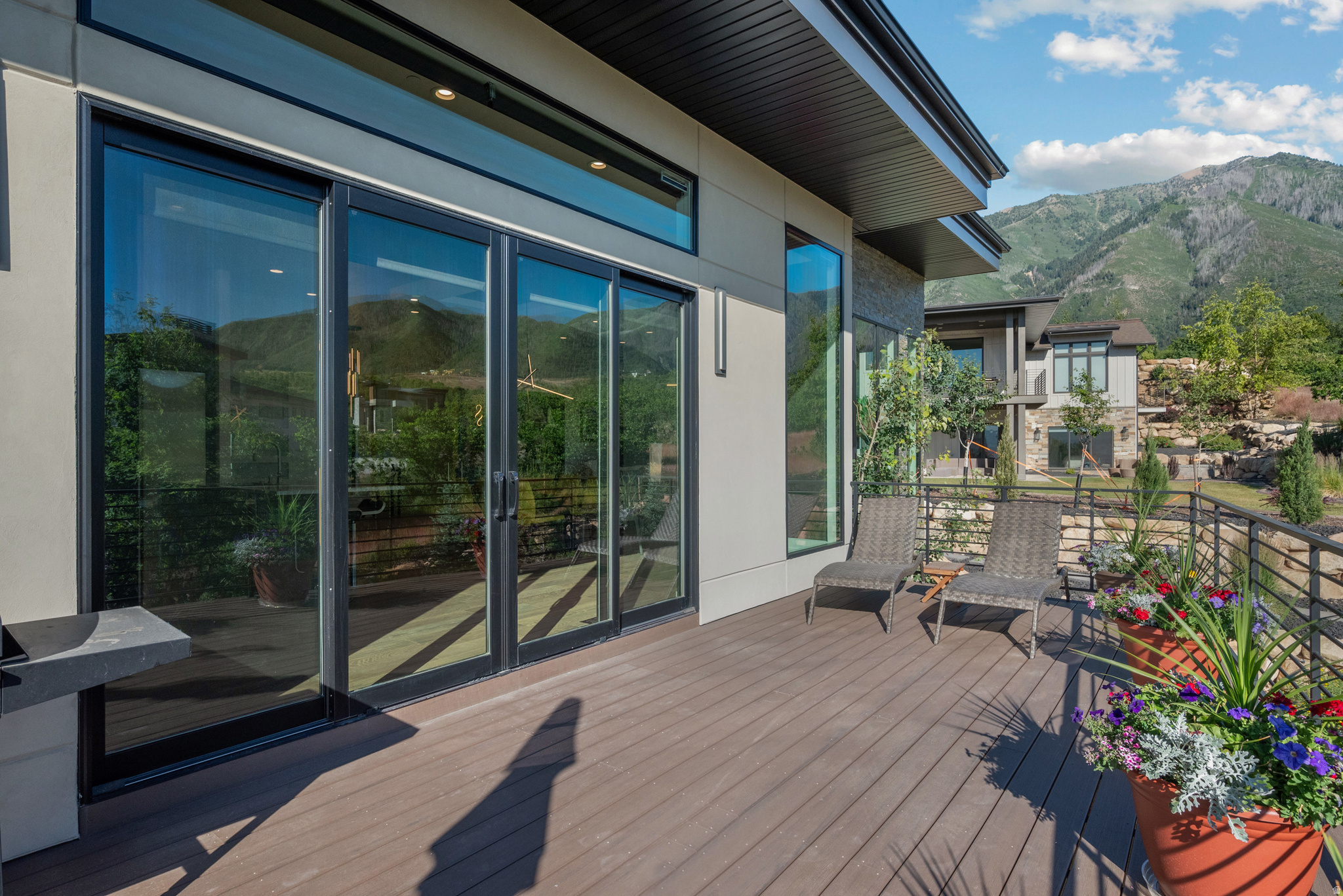 SUMMIT CREEK - Residential