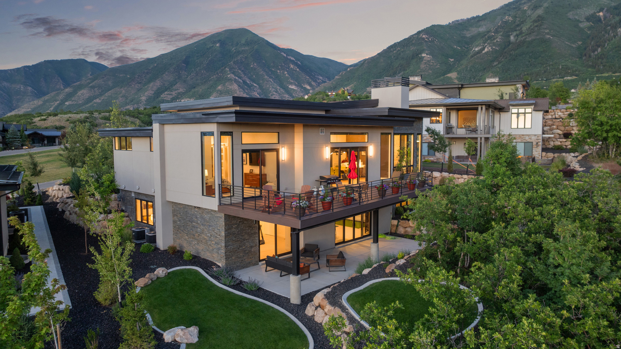 SUMMIT CREEK - Residential