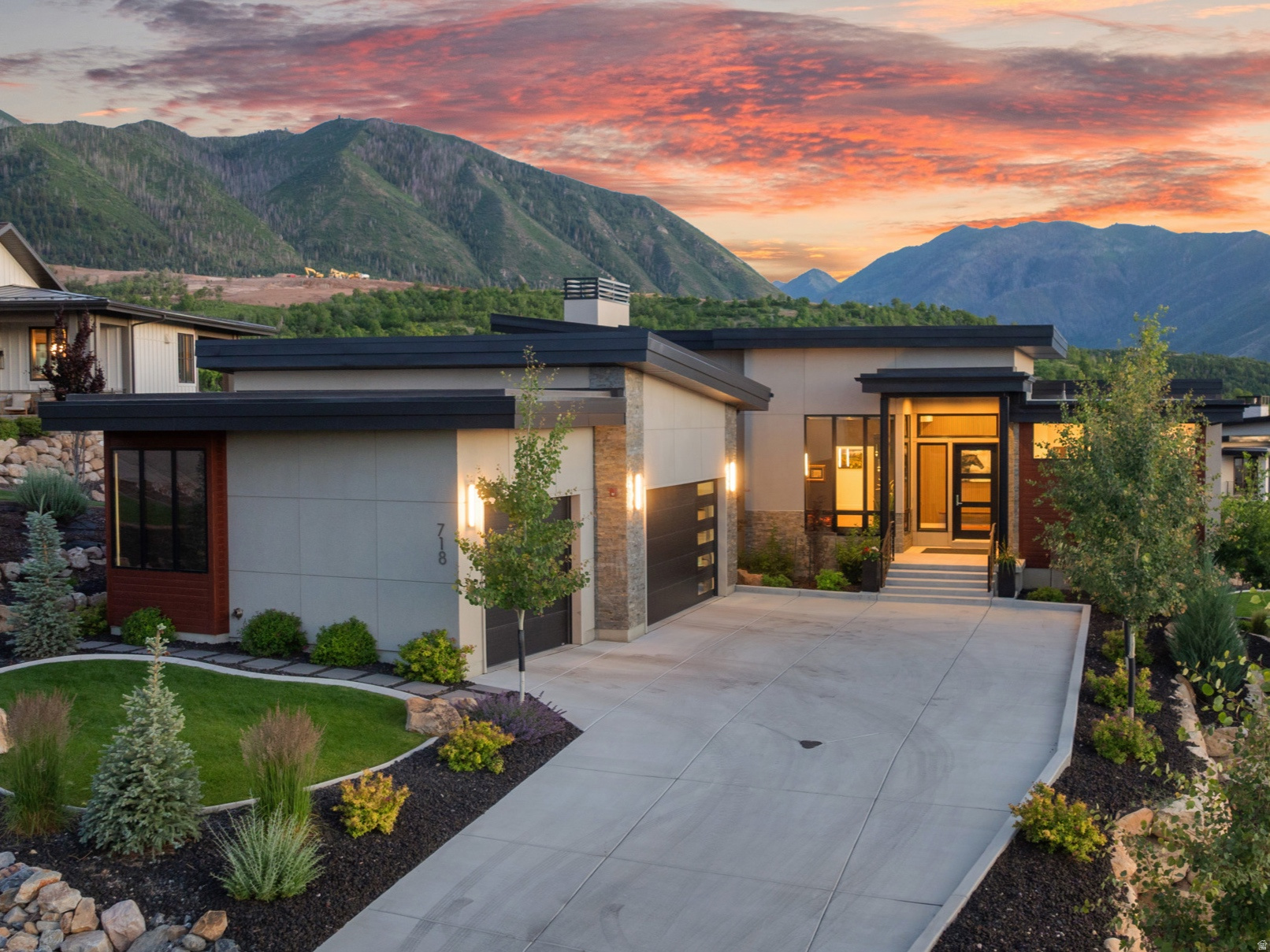 SUMMIT CREEK - Residential