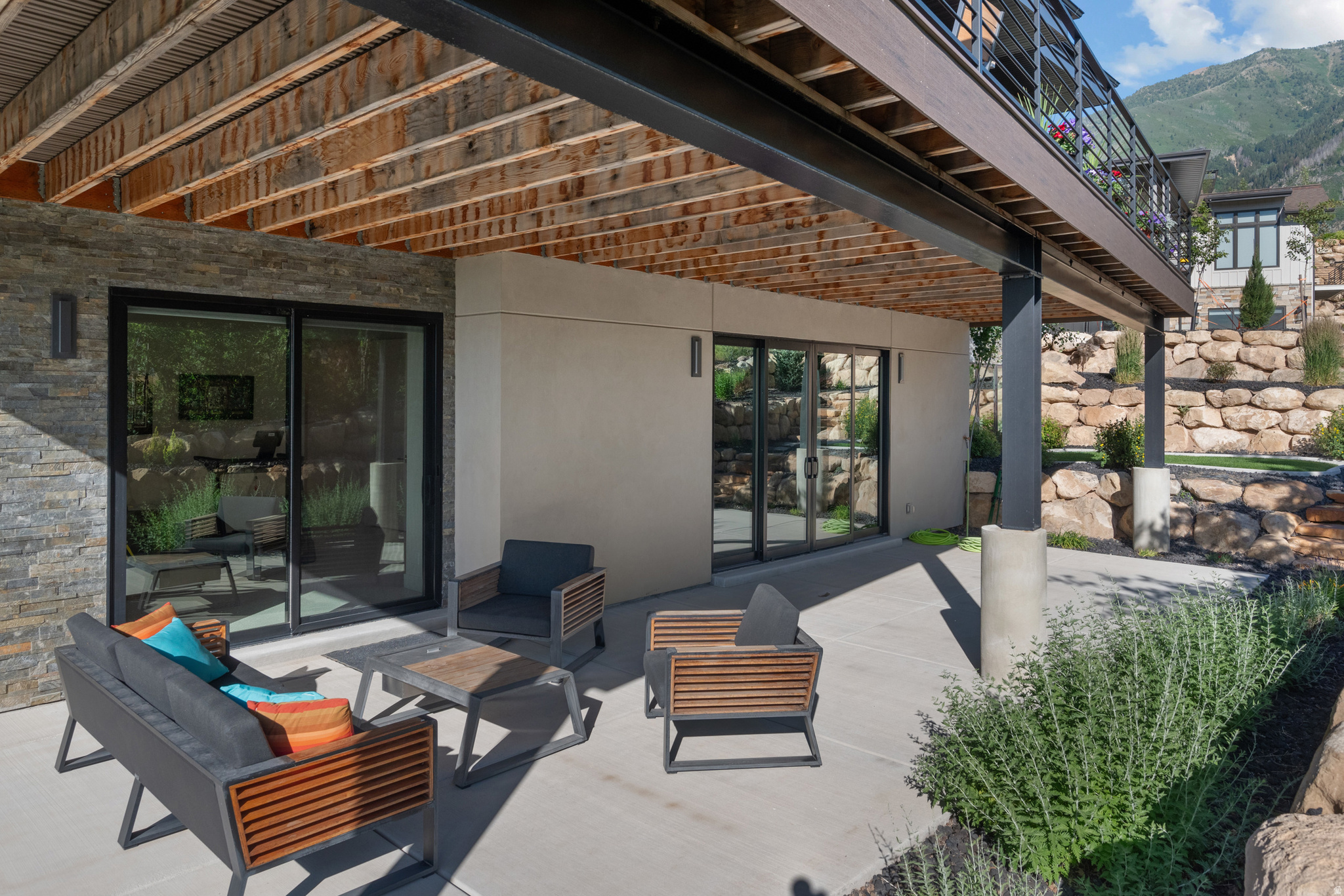 SUMMIT CREEK - Residential