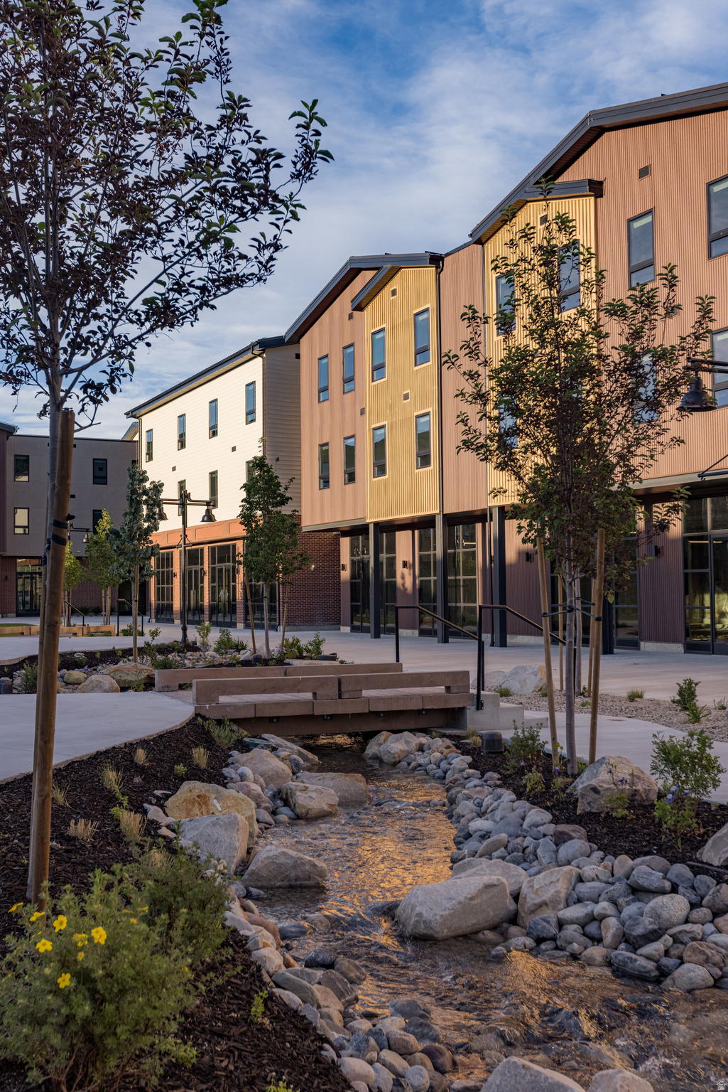 STUDIO CROSSING TOWNHOMES - Residential