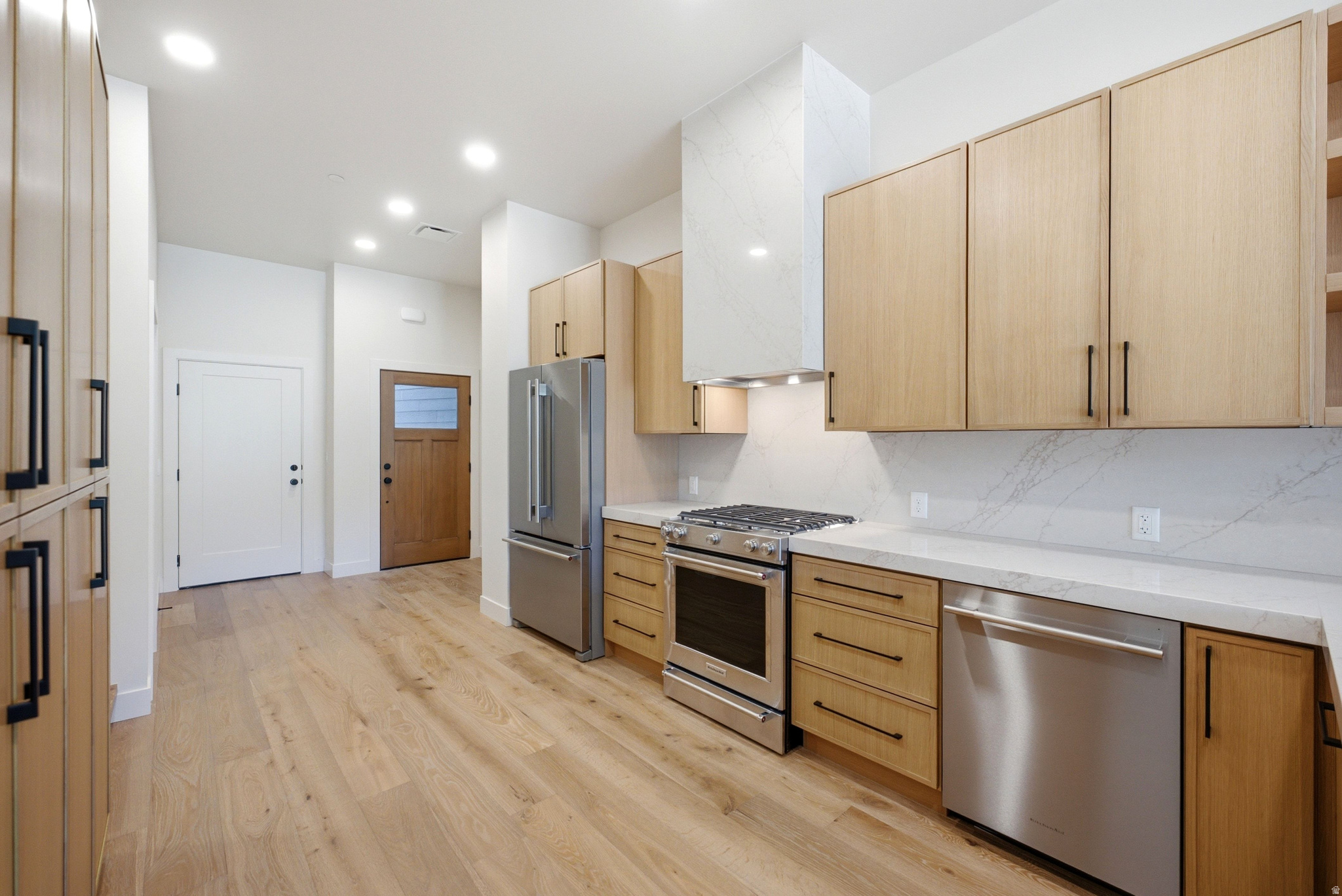 STUDIO CROSSING TOWNHOMES - Residential