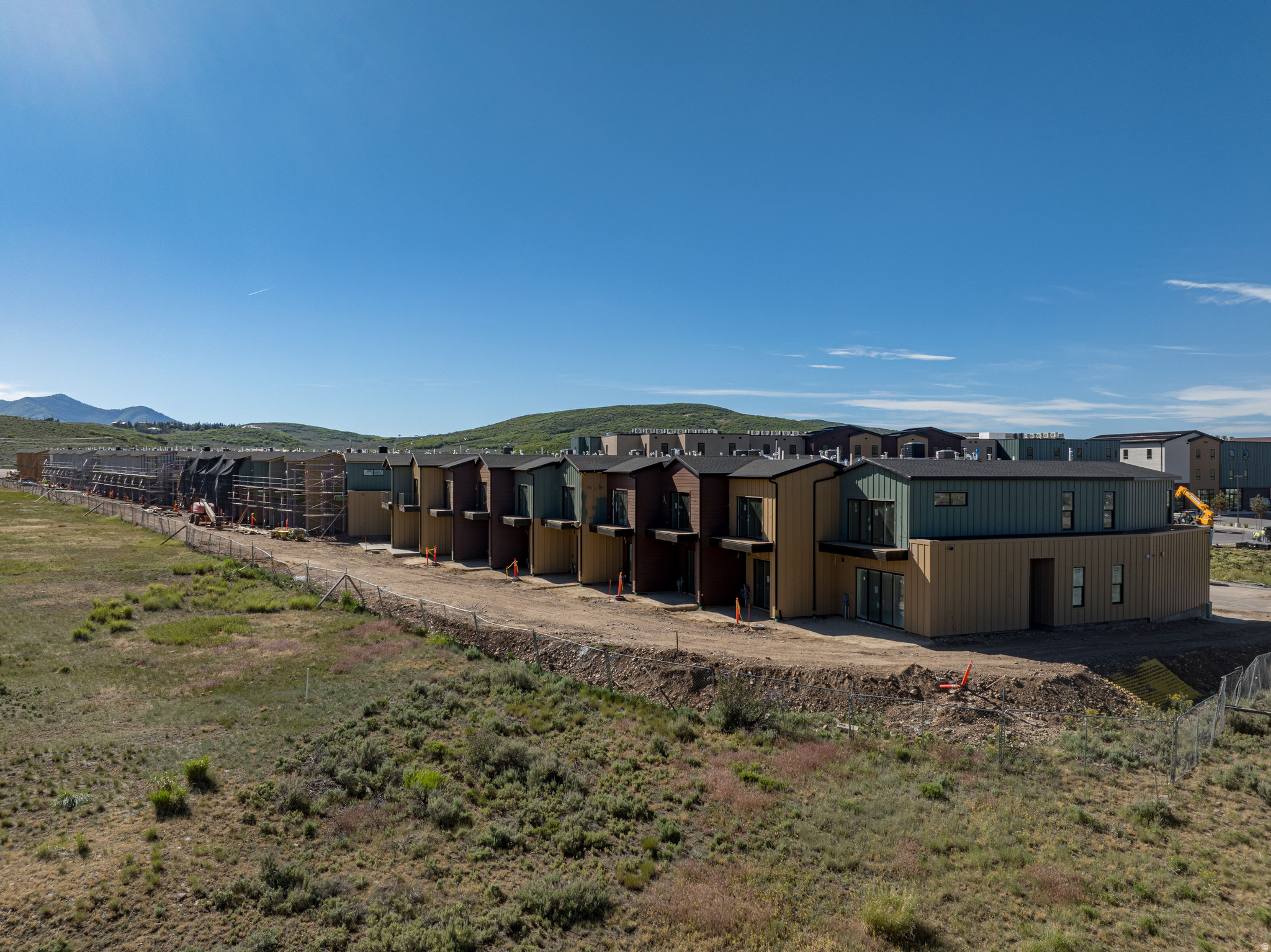STUDIO CROSSING TOWNHOMES - Residential