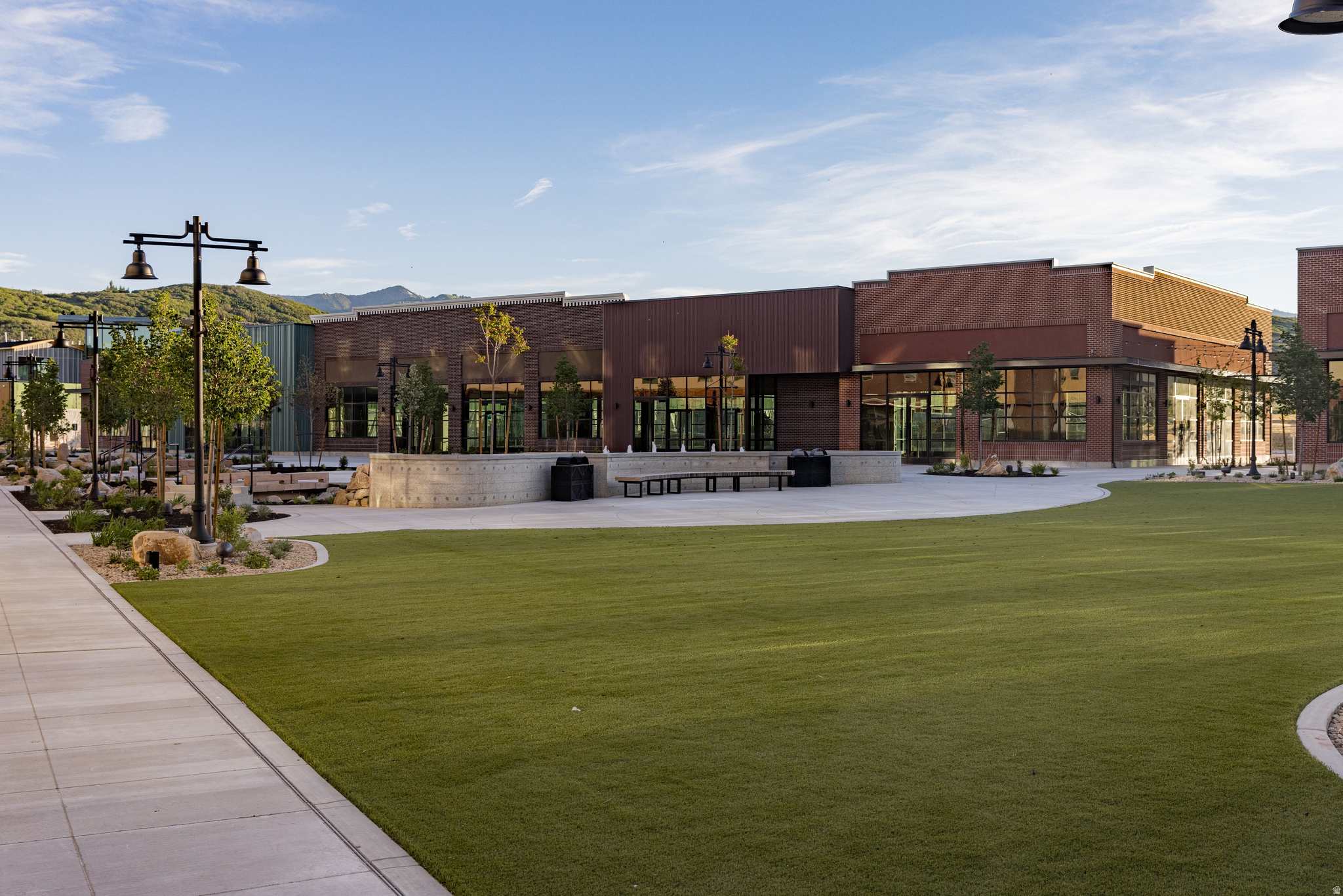STUDIO CROSSING TOWNHOMES - Residential