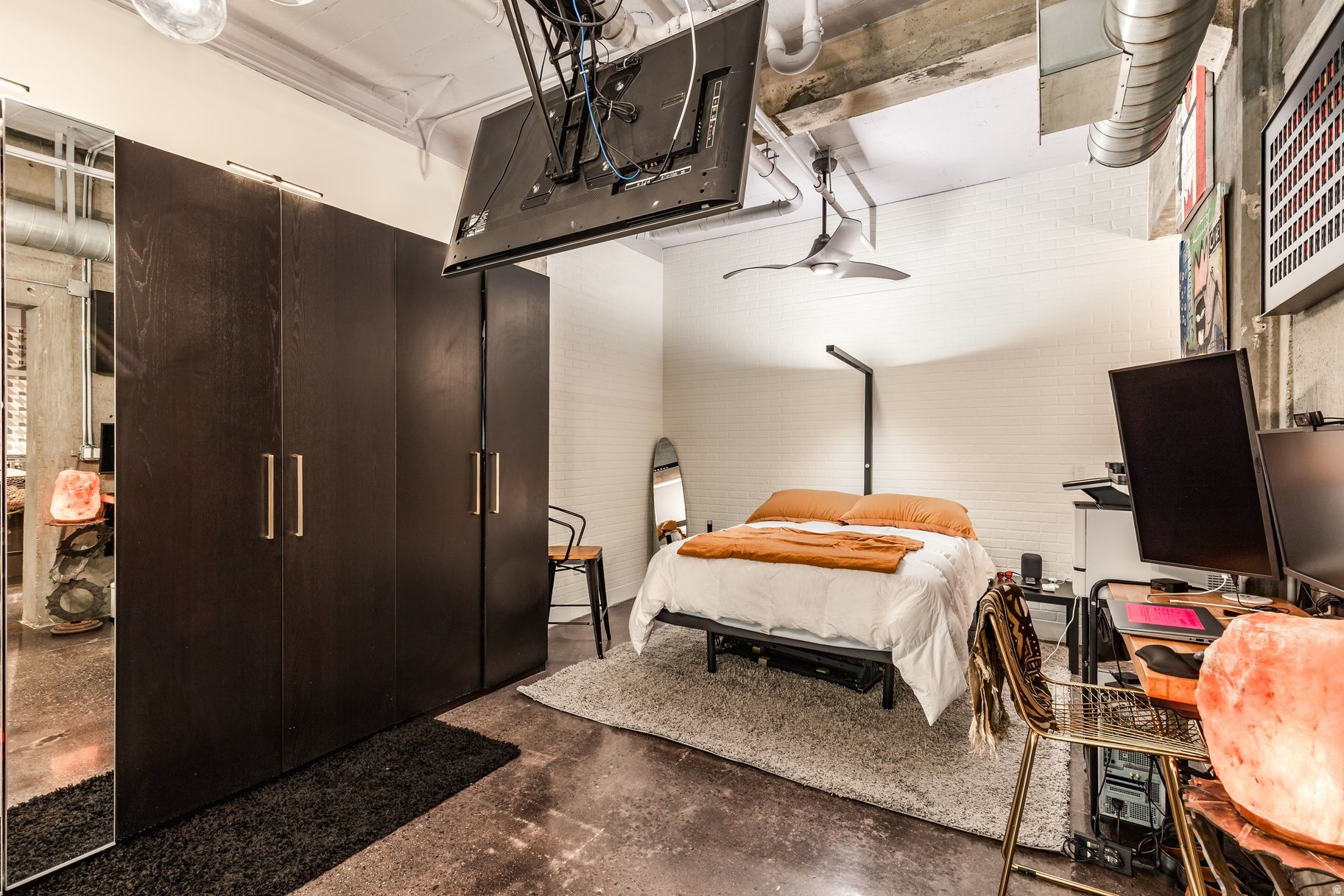 WESTGATE LOFTS - Residential