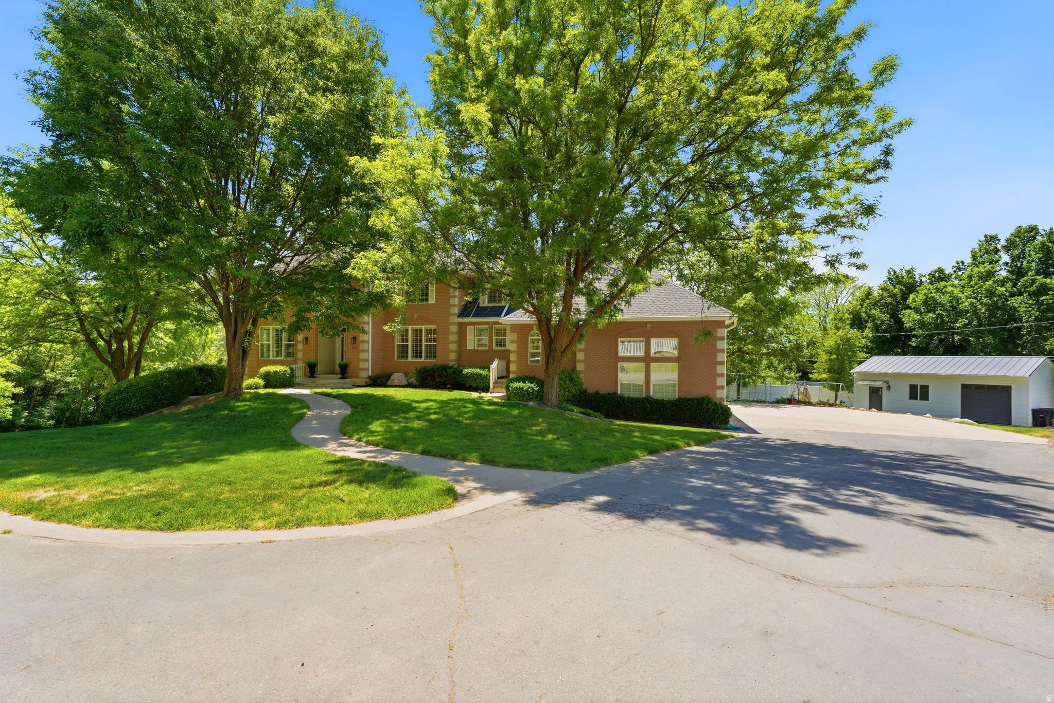 CALS COUNTRY MEADOW ESTATES - Residential