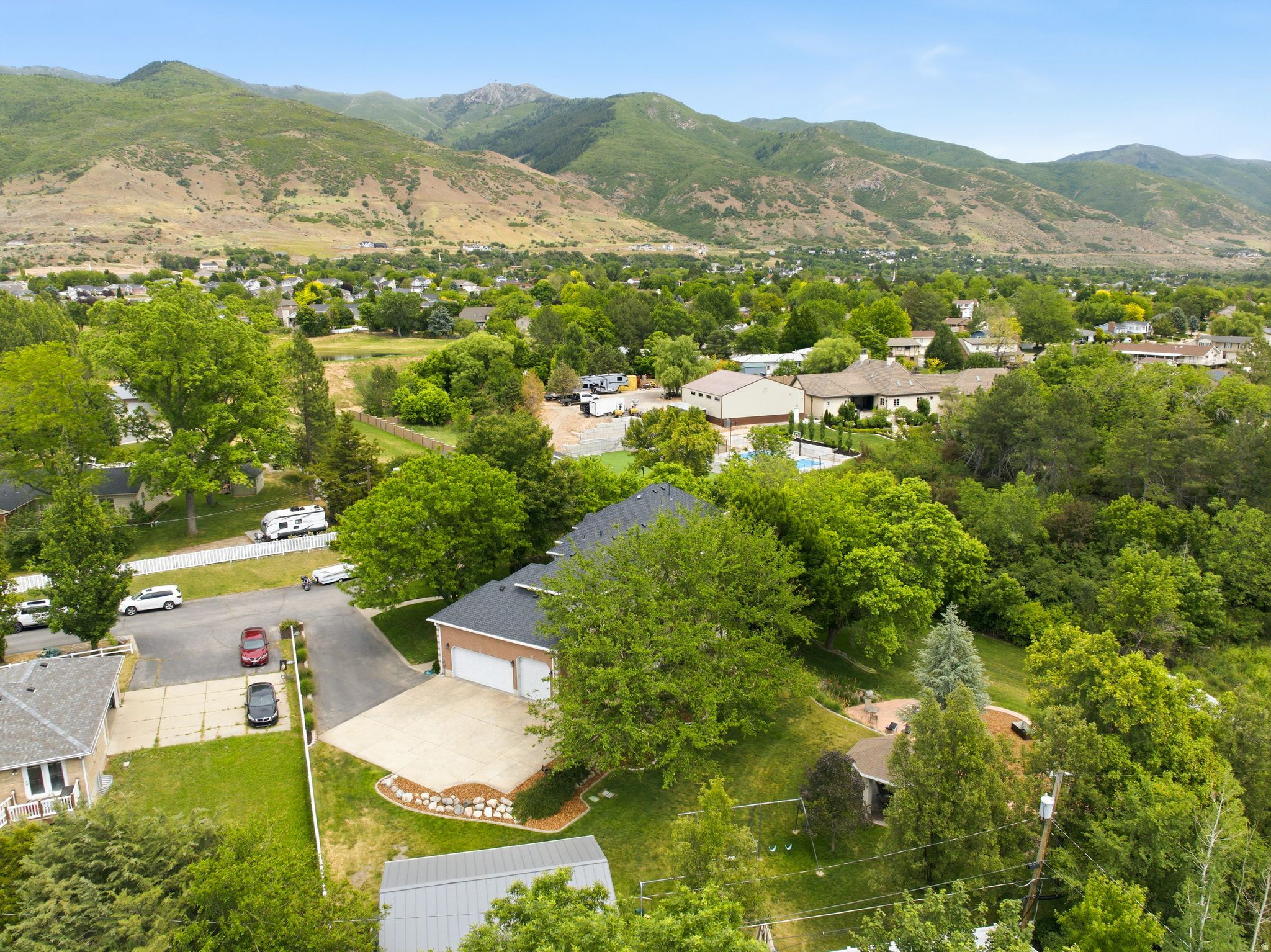 CALS COUNTRY MEADOW ESTATES - Residential